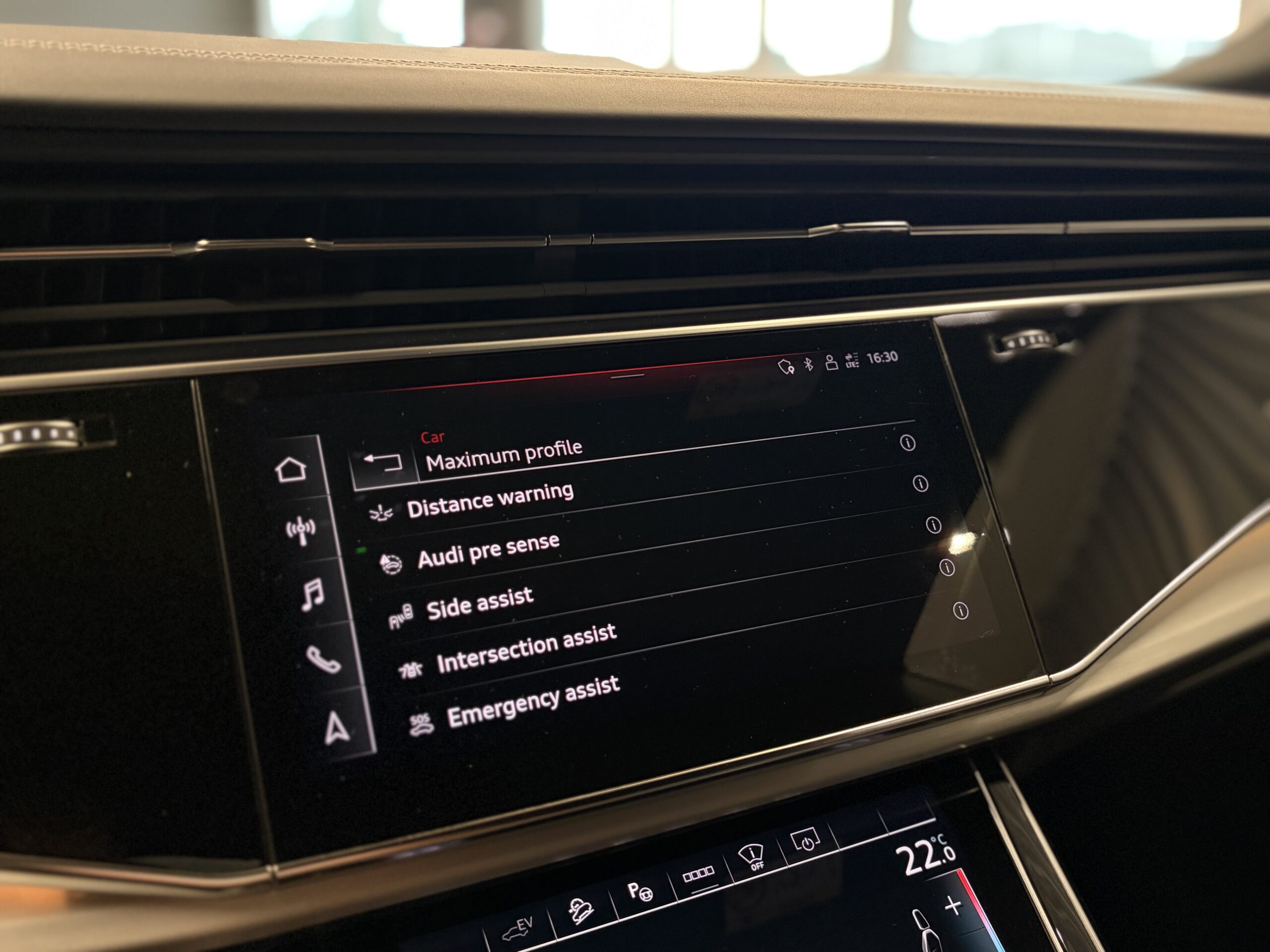 Car image 21