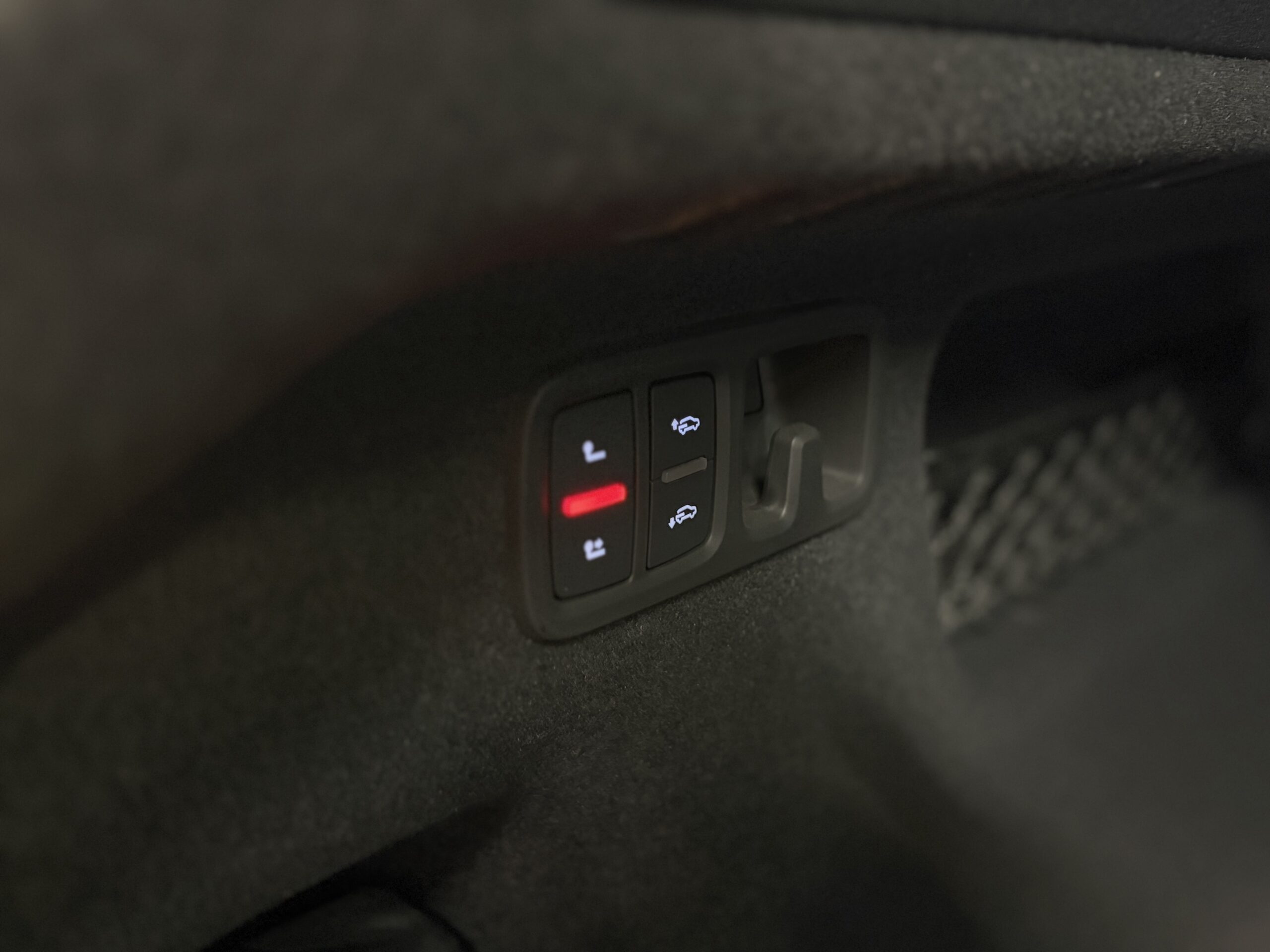 Car image 35