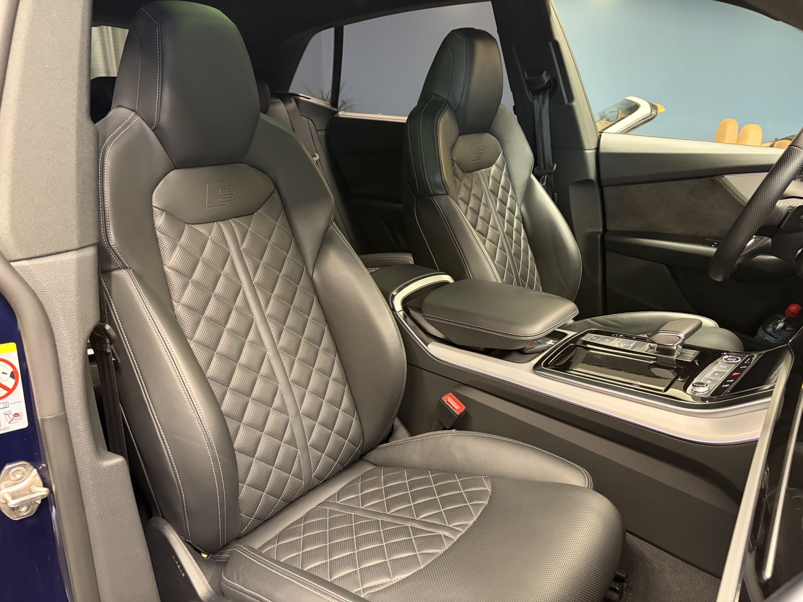 Car image 38