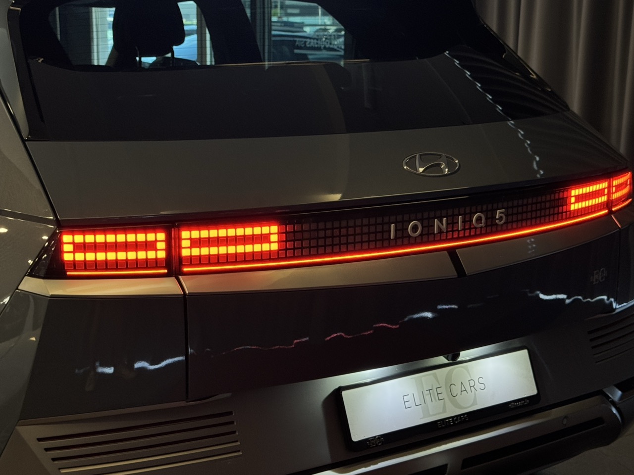 Car image 36