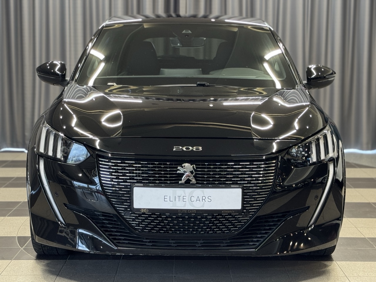 Car image 2