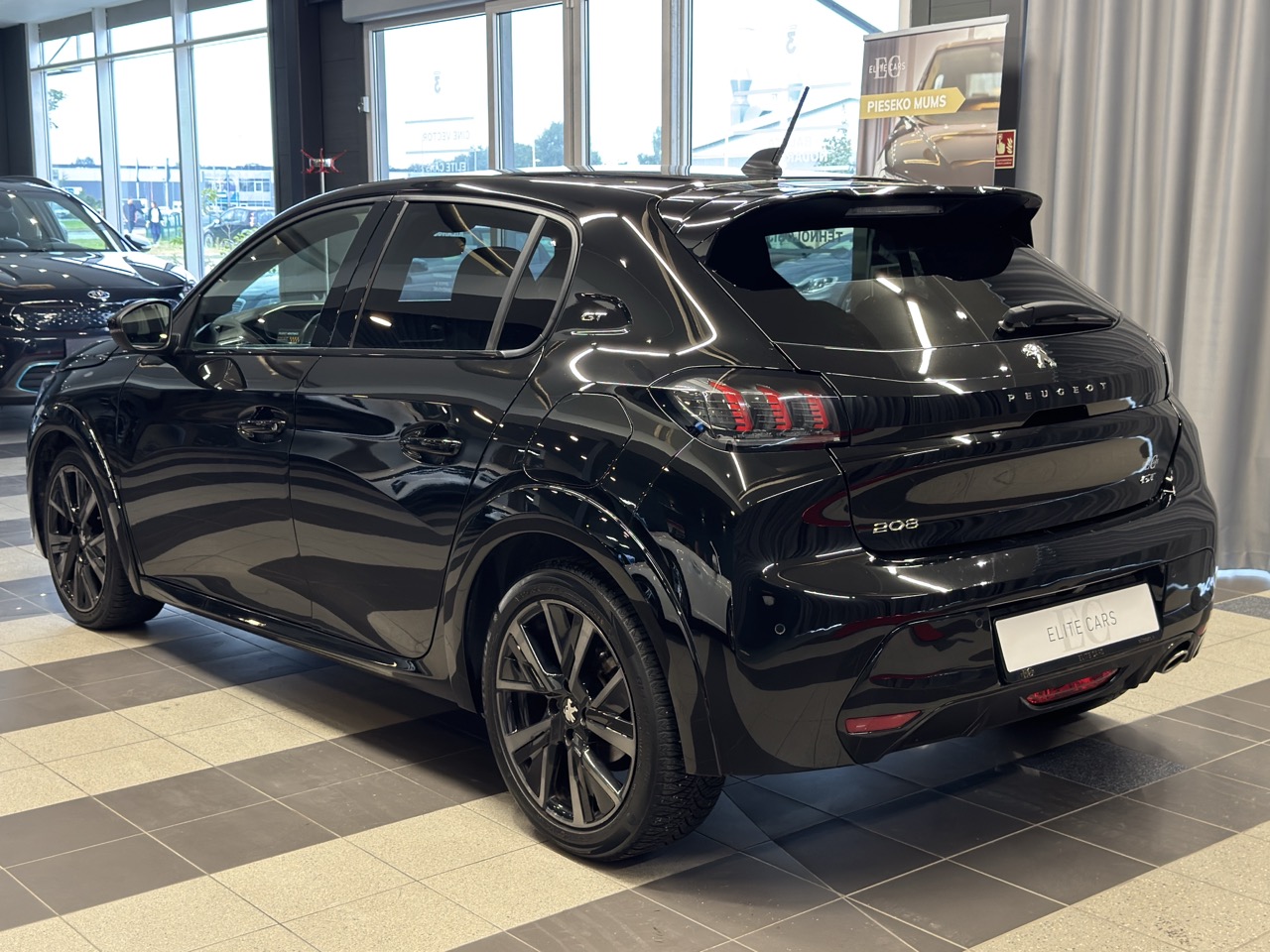 Car image 6