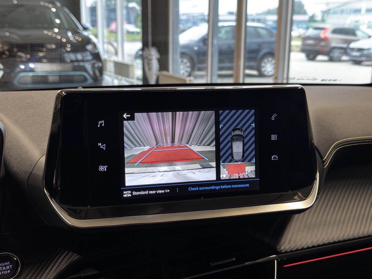 Car image 16