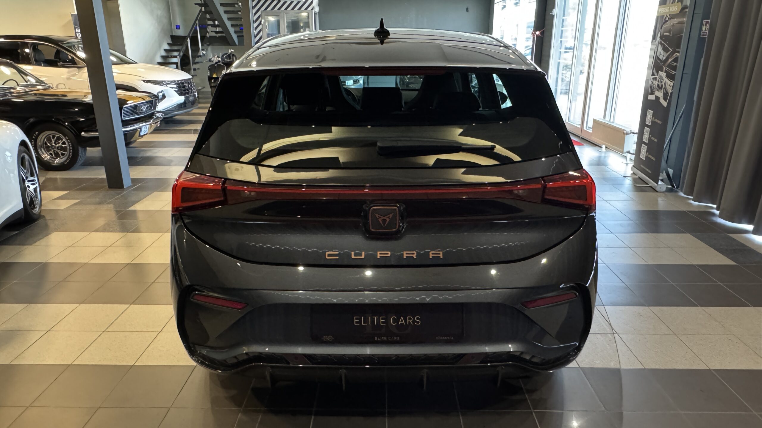 Car image 6