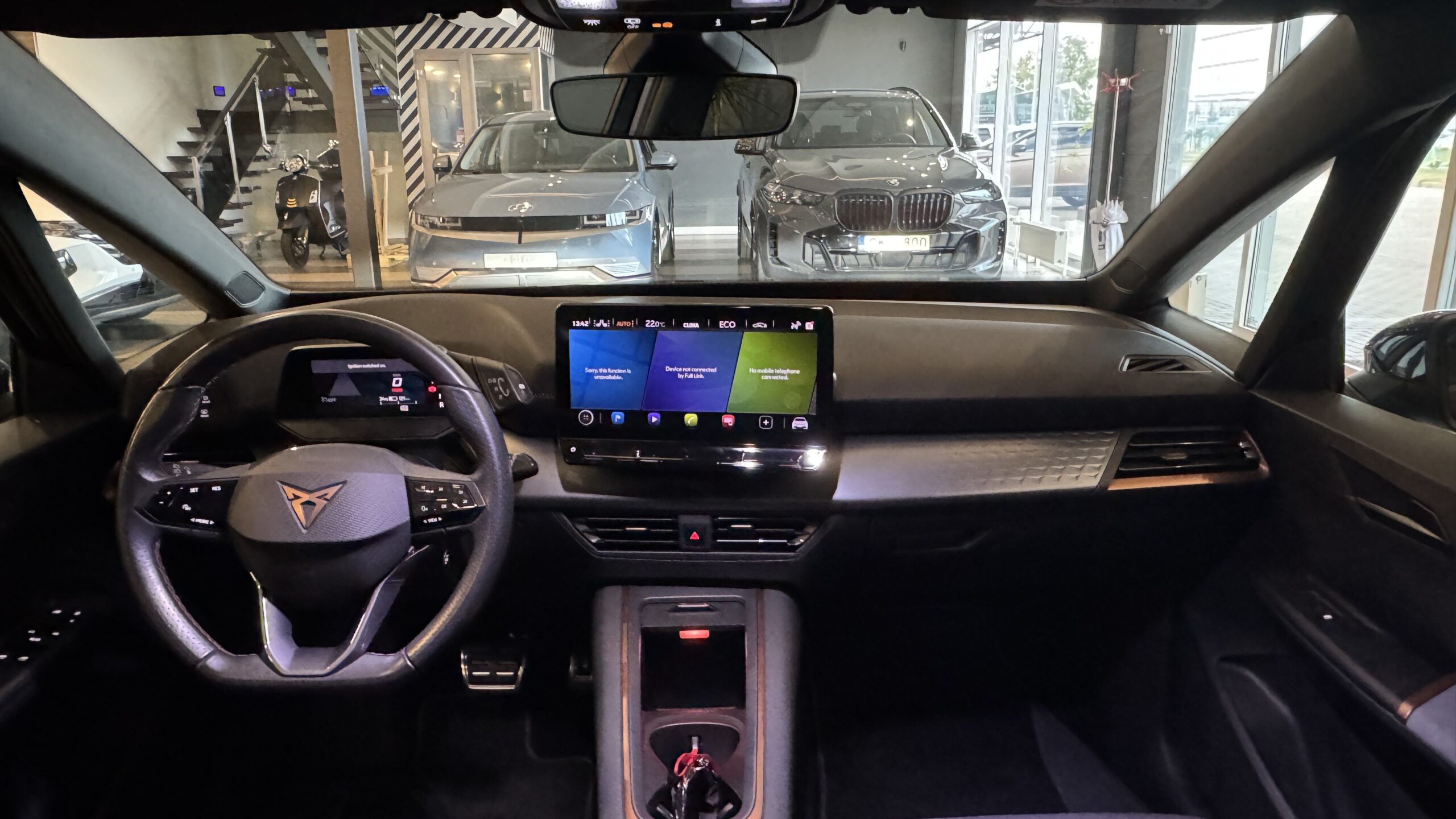 Car image 13