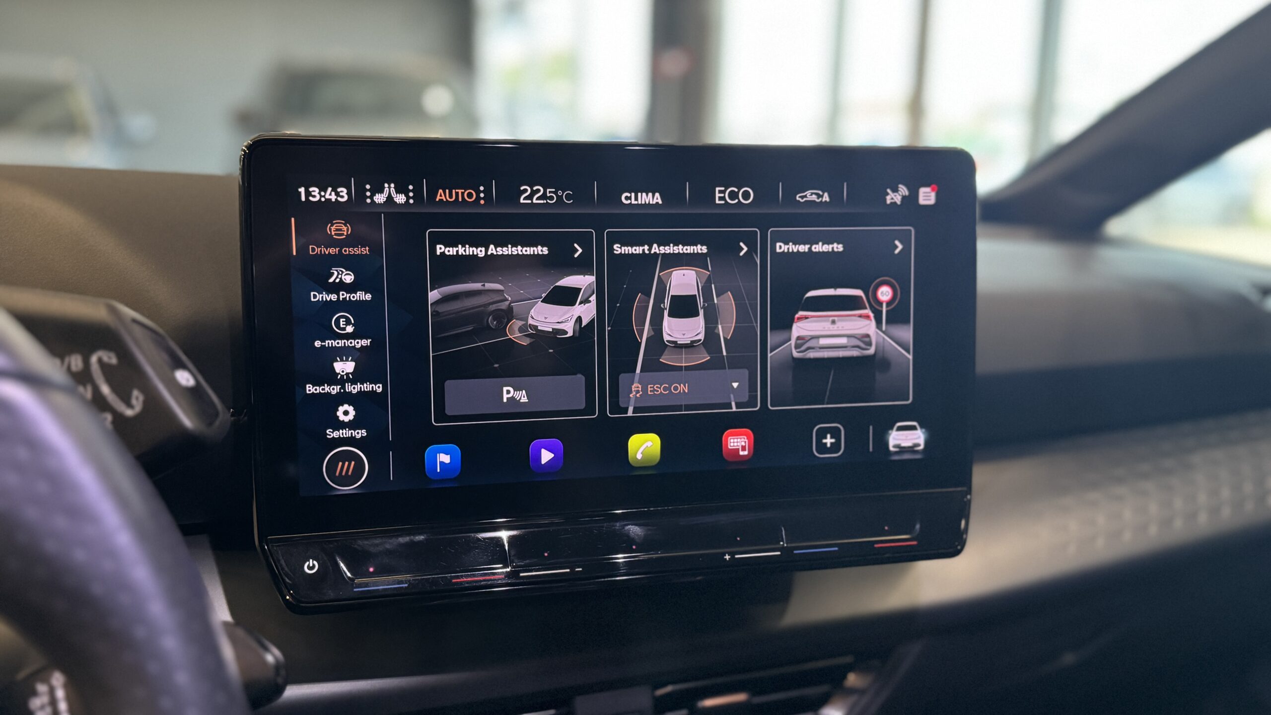 Car image 18