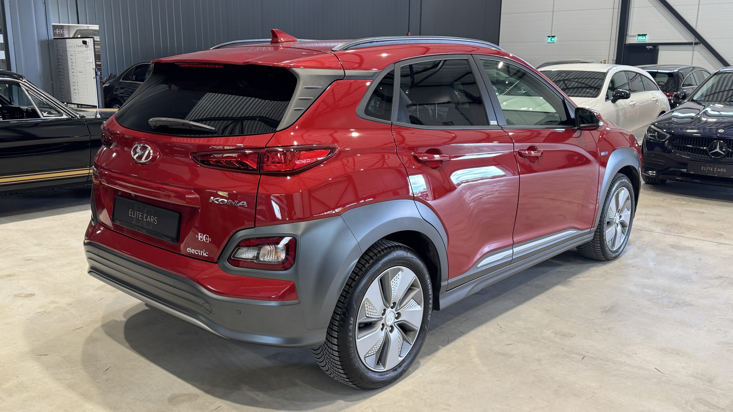 Car image 3