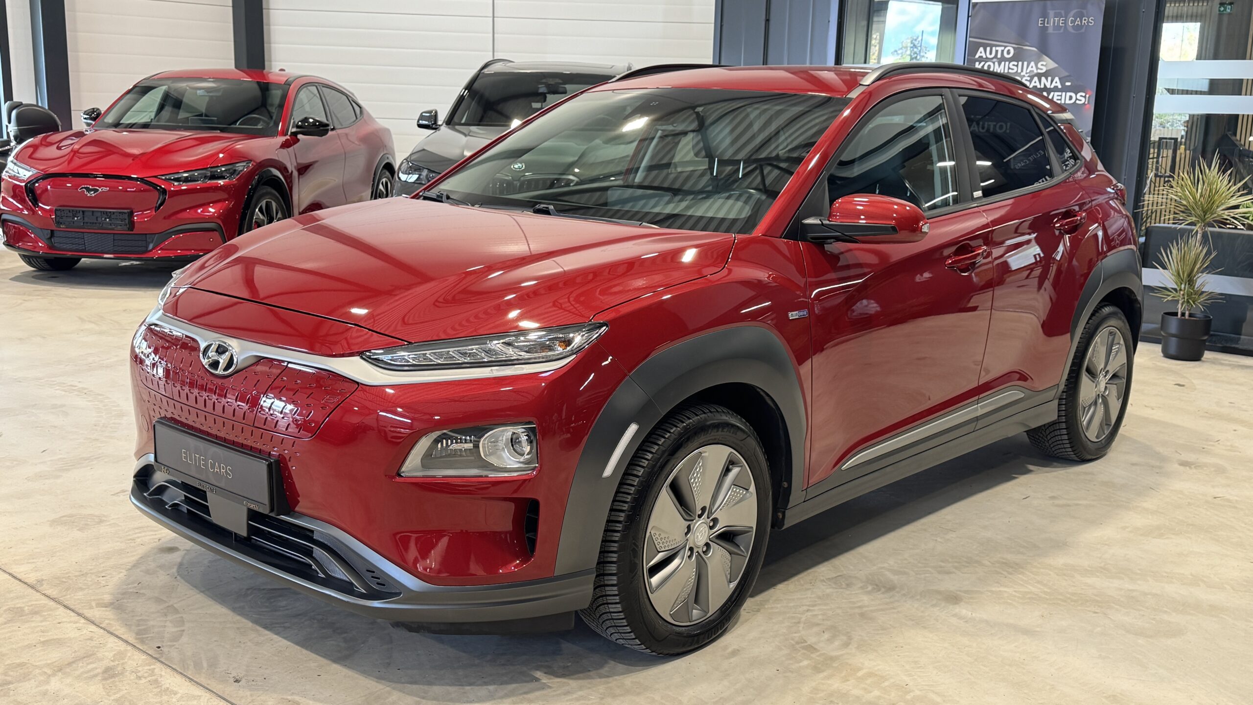 Car image 7