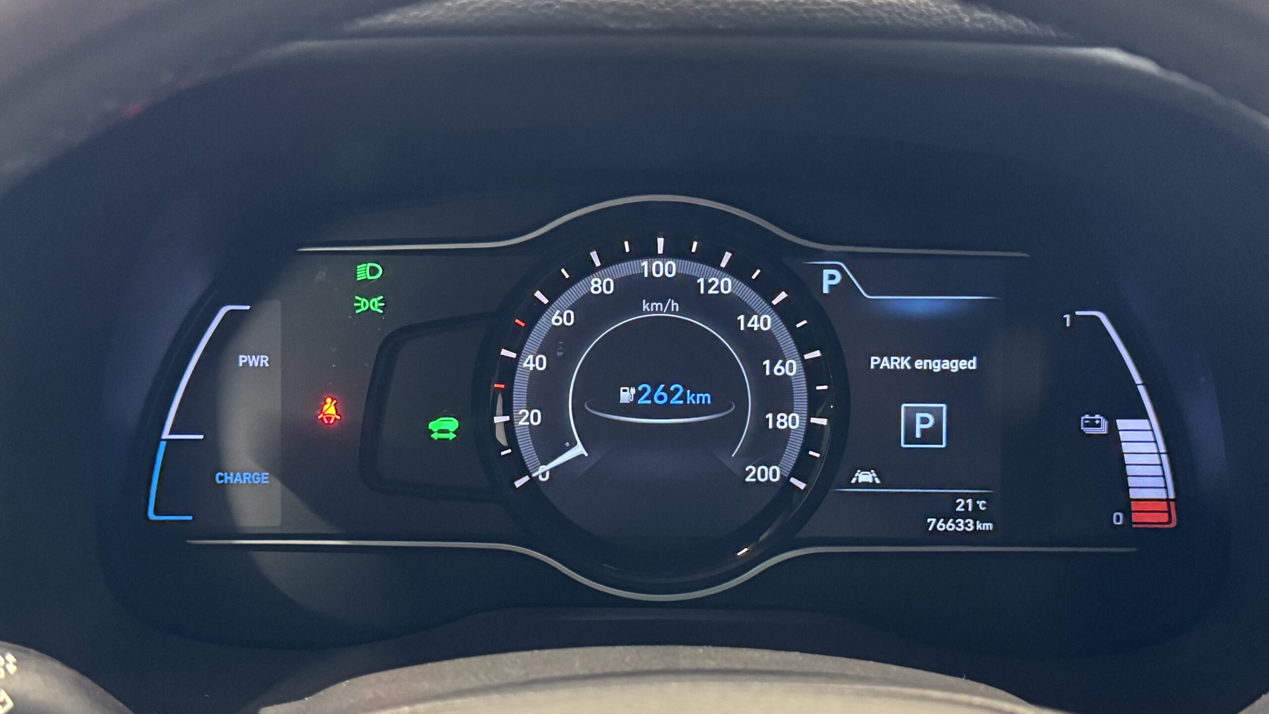 Car image 17