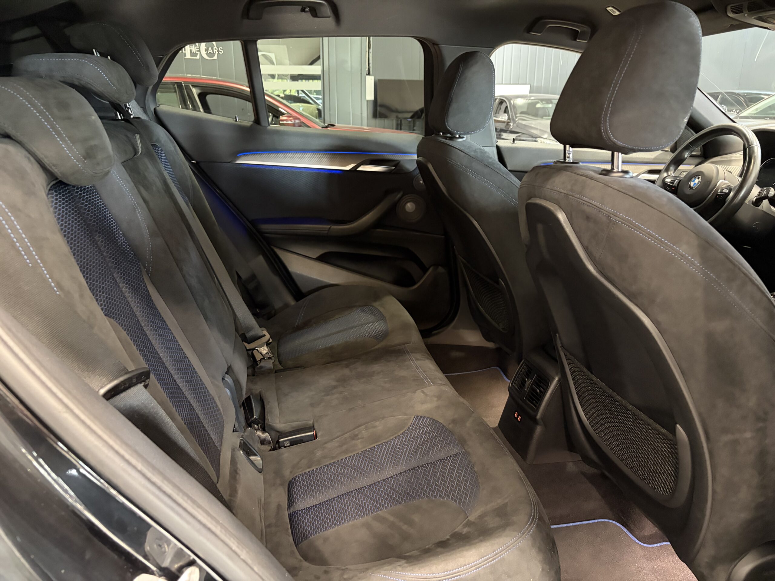Car image 28