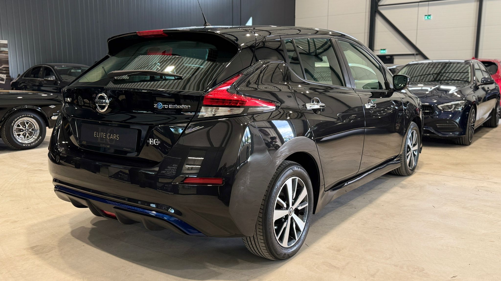 Car image 6