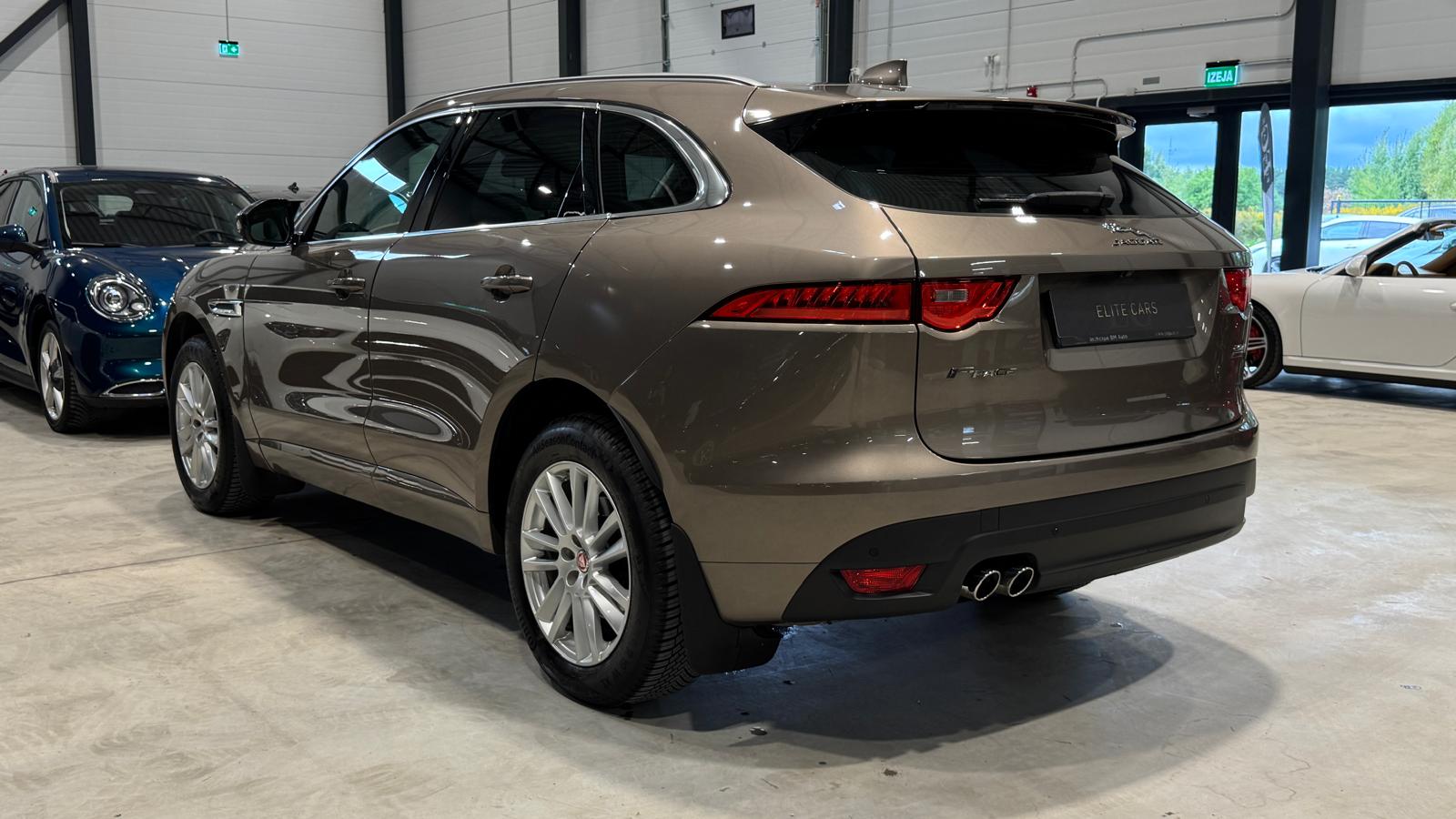 Jaguar F-Pace