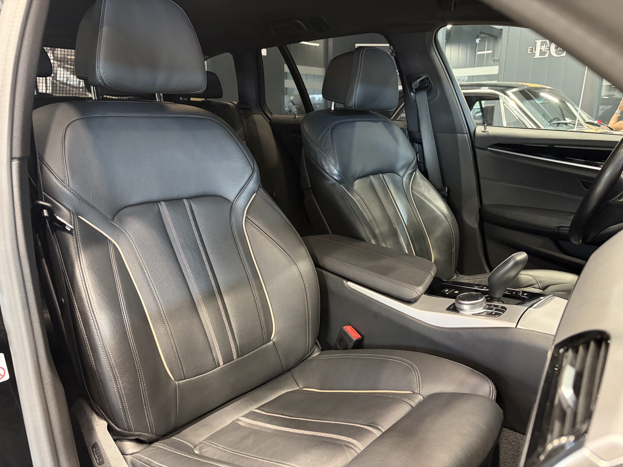 Car image 29
