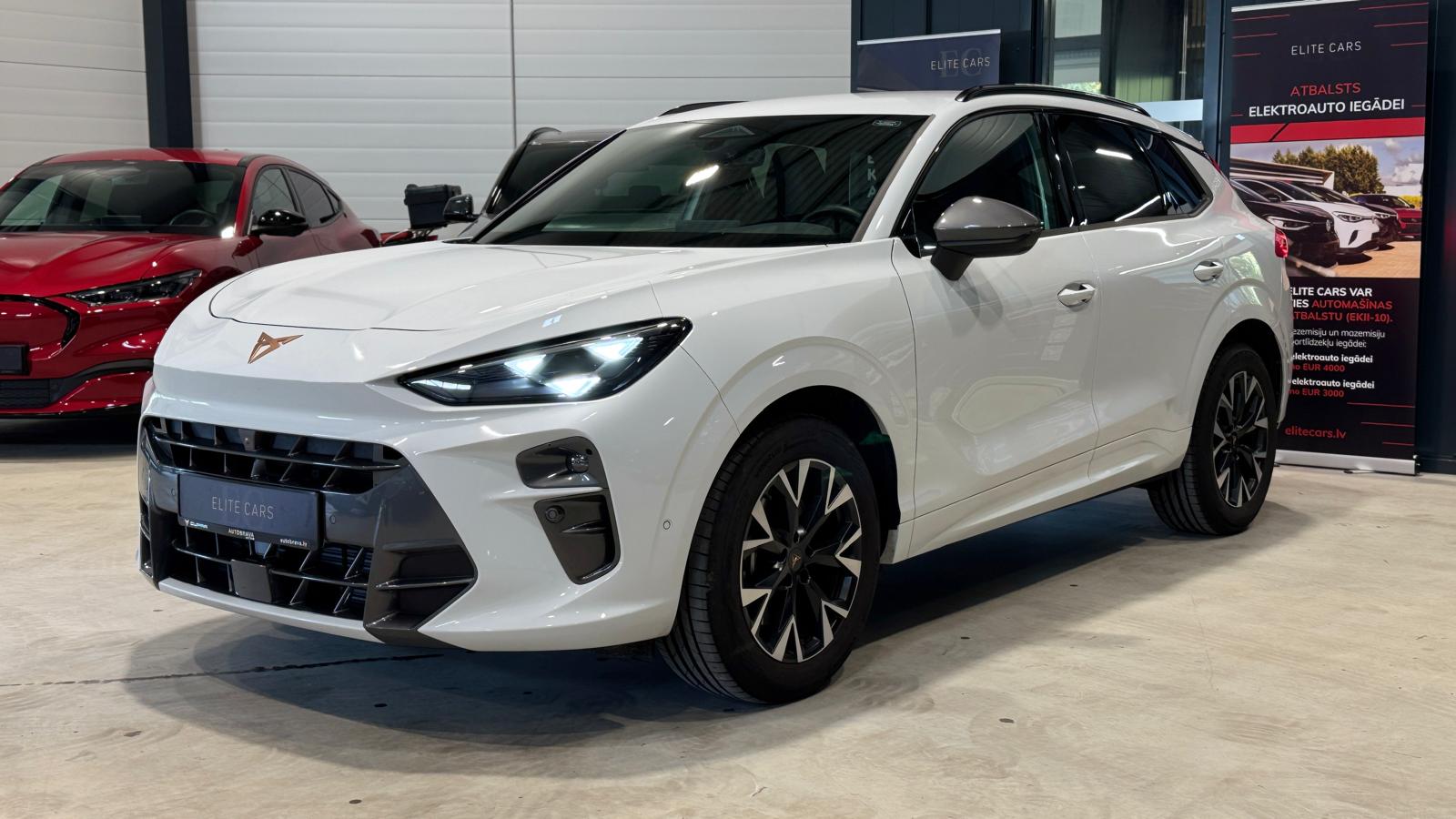 Car image 5