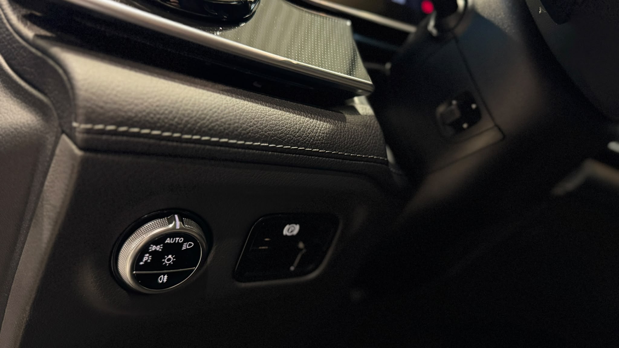 Car image 31