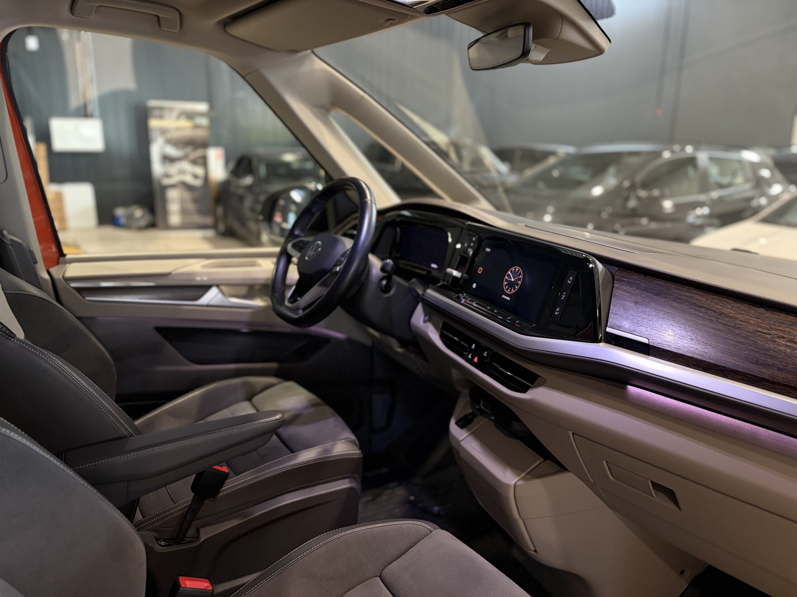Car image 31
