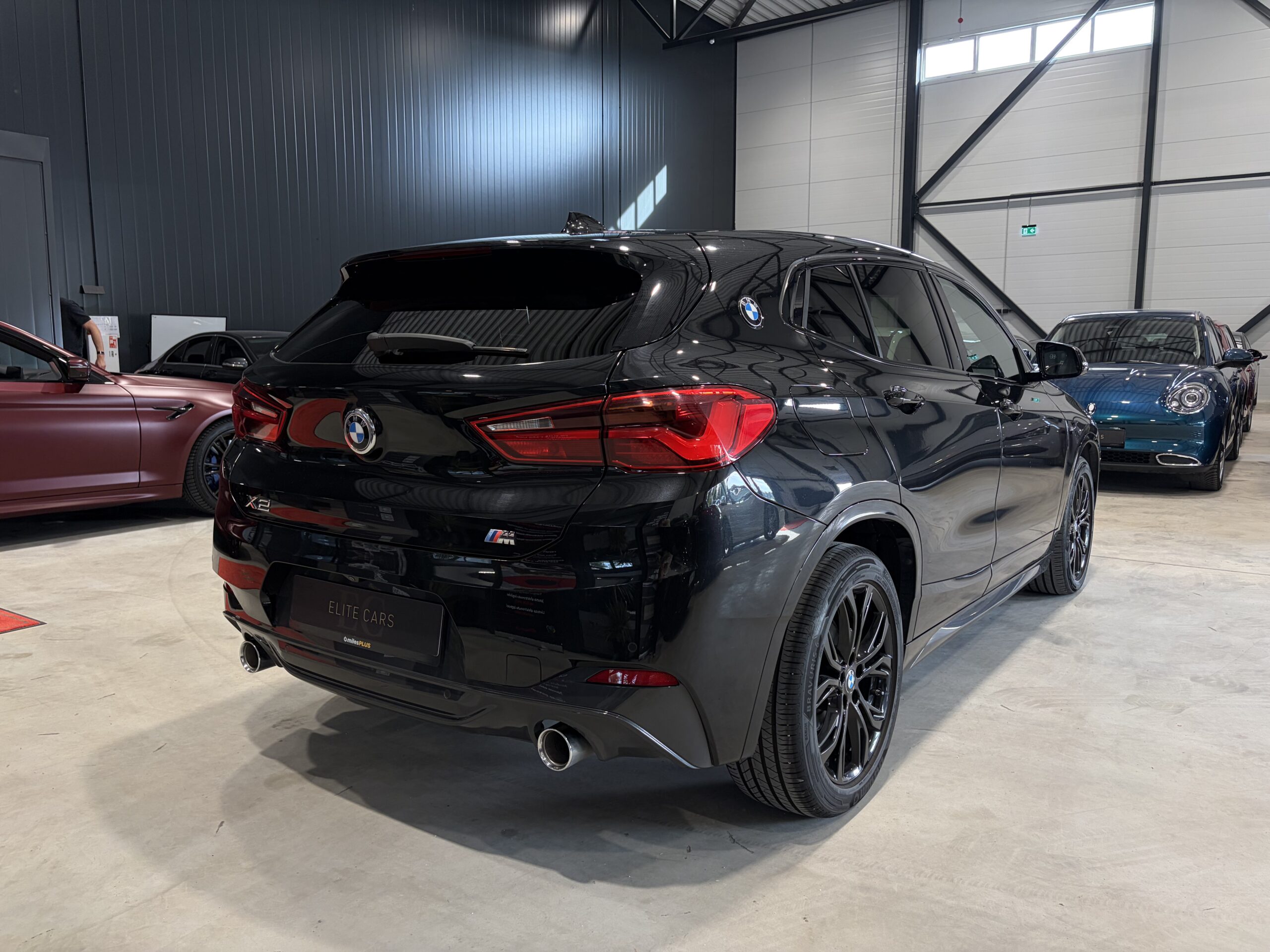 Car image 3