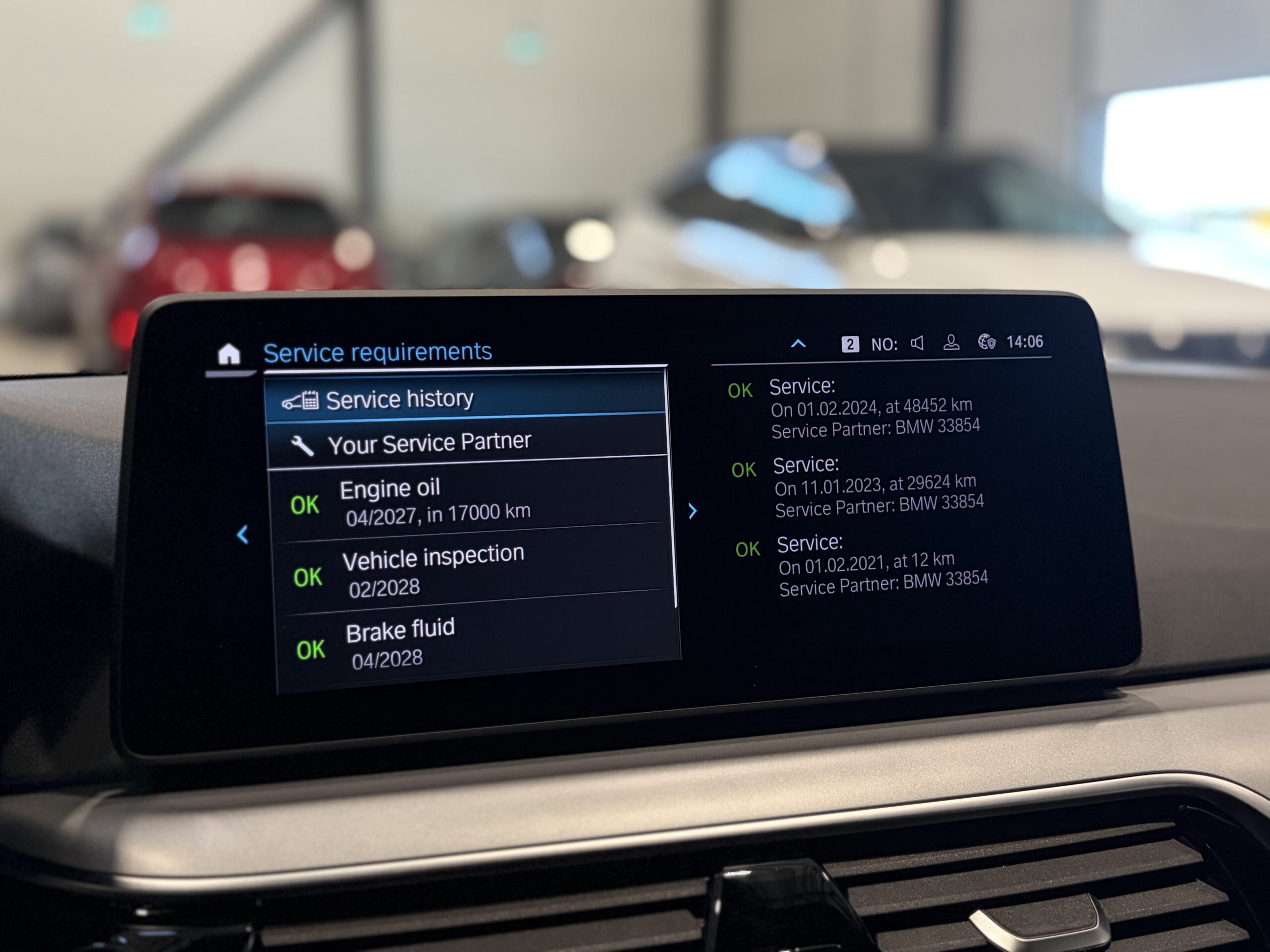 Car image 15