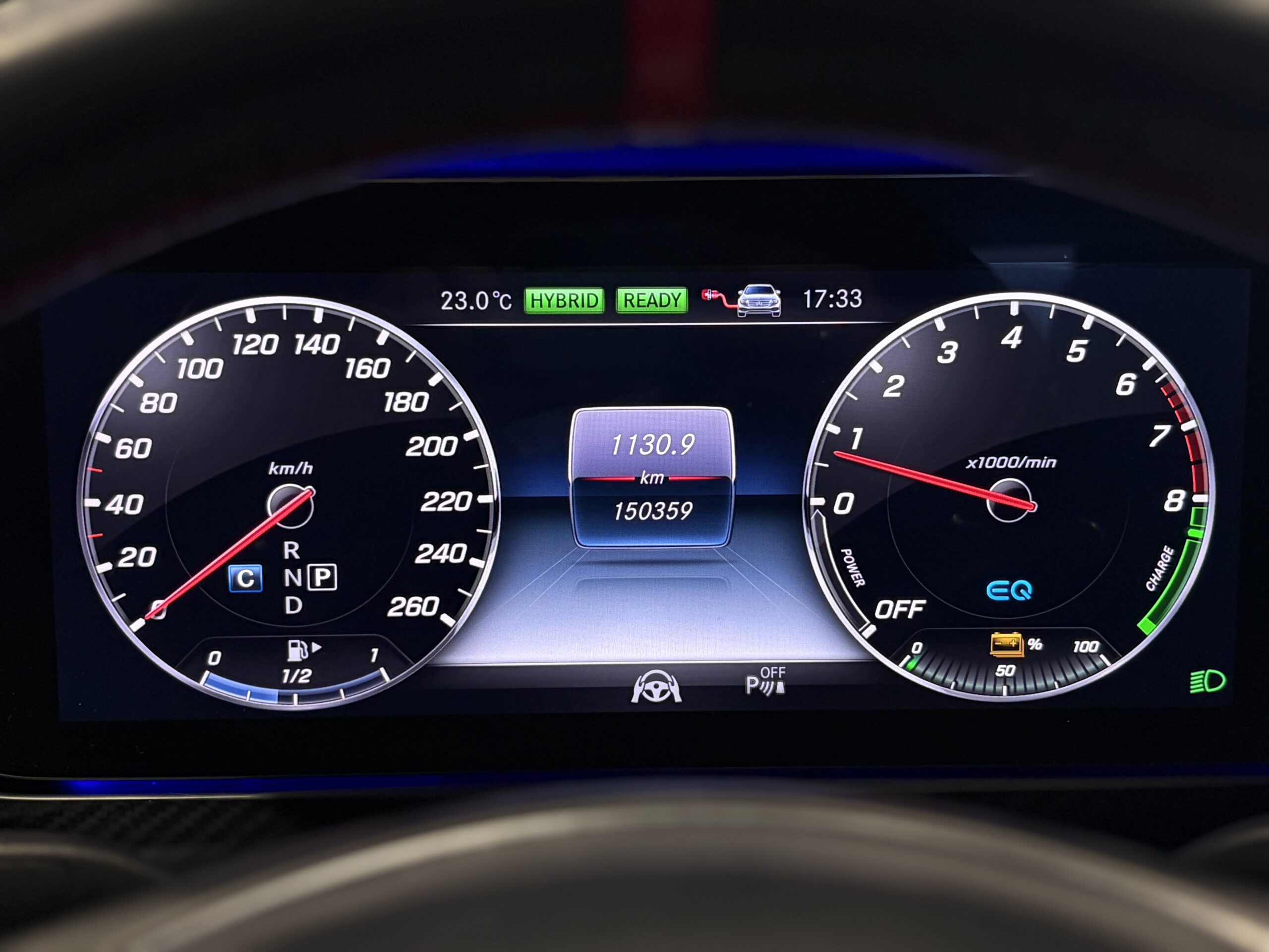 Car image 14
