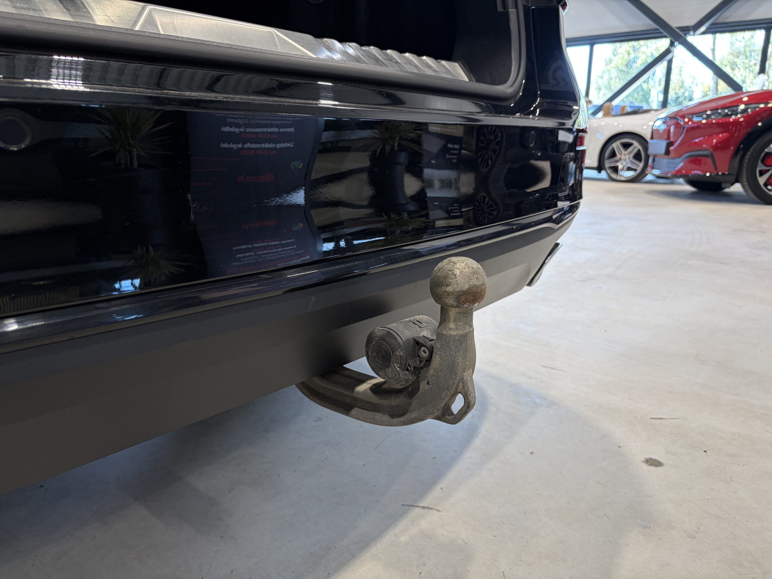 Car image 26