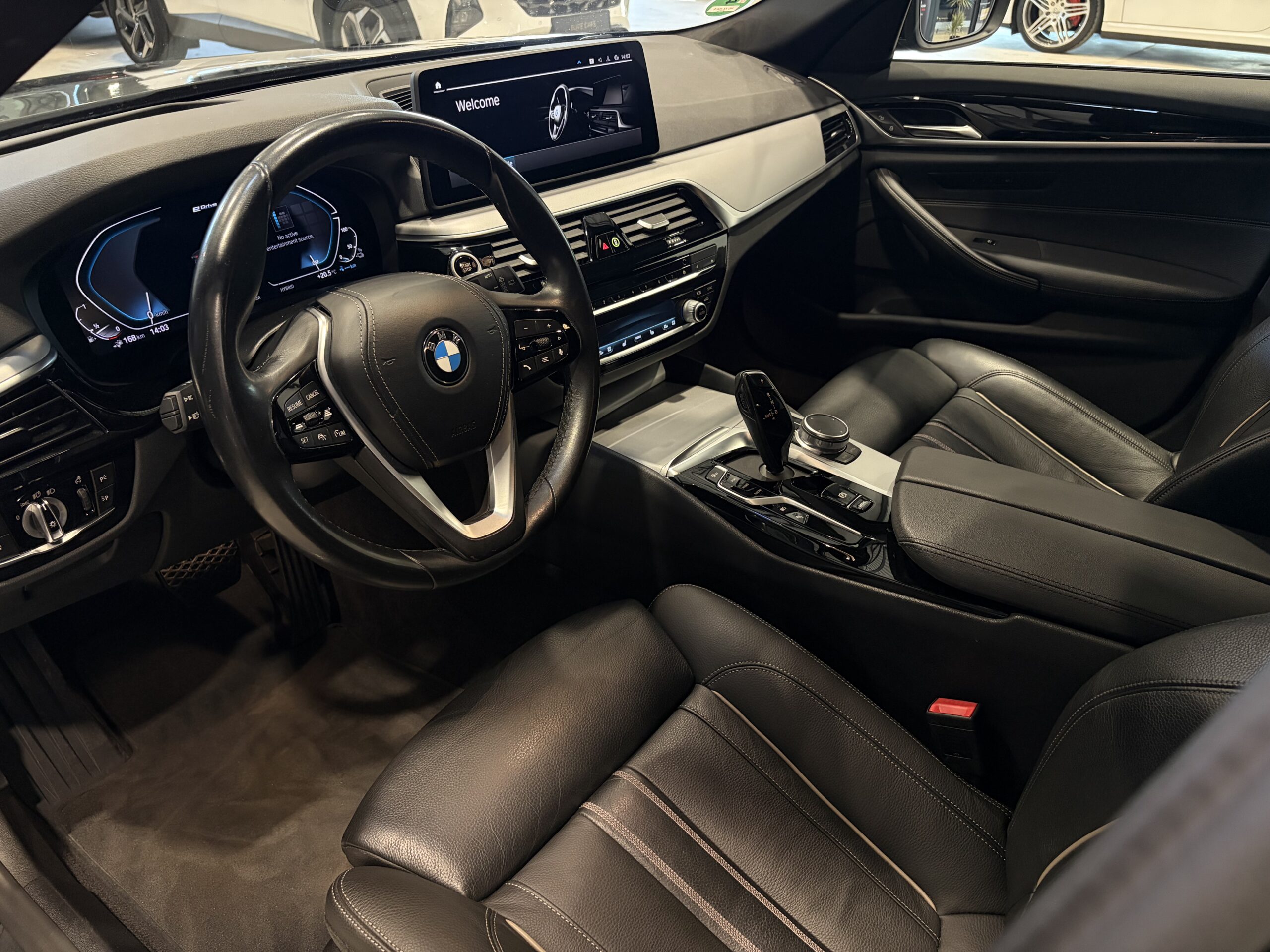Car image 7