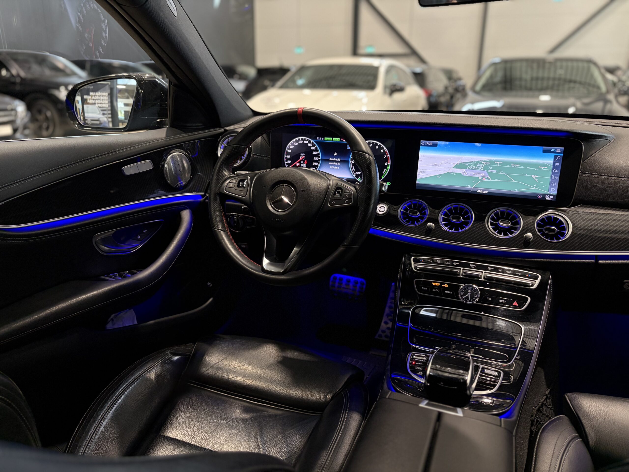 Car image 21