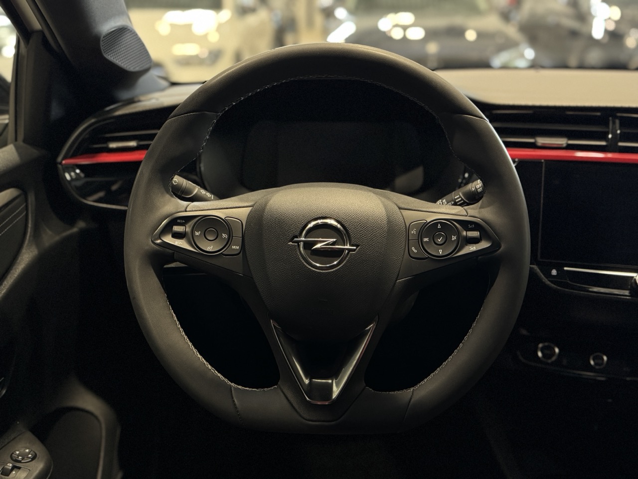 Car image 13
