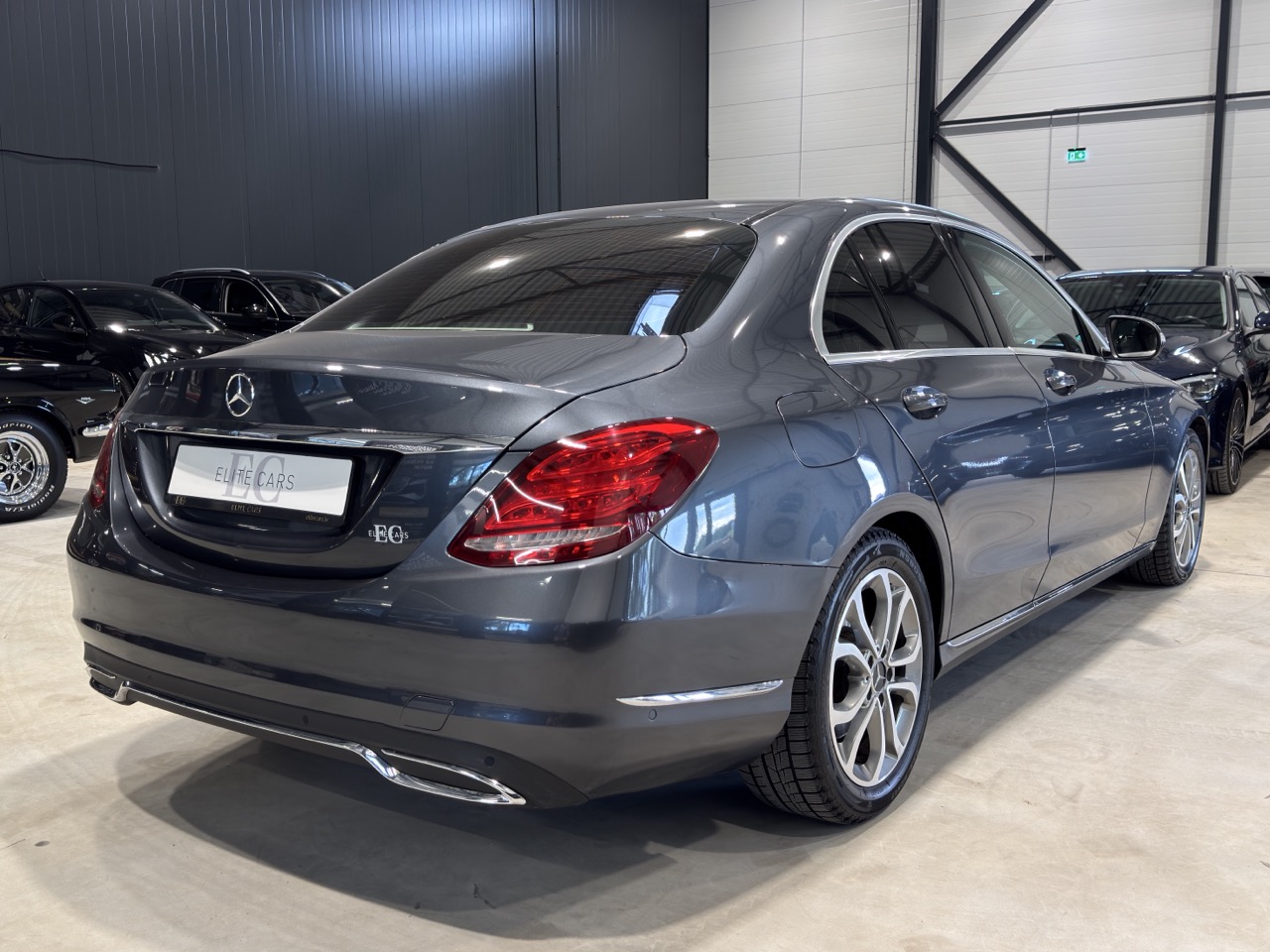 Car image 6