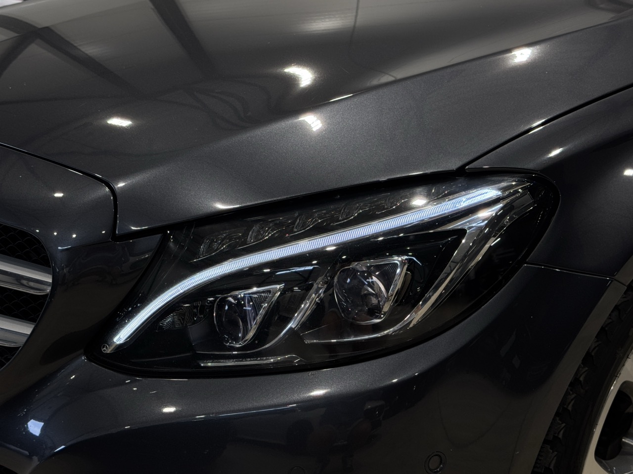 Car image 29