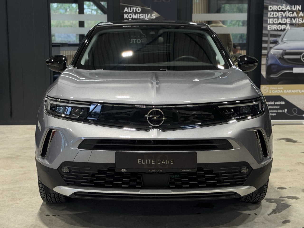 Car image 2