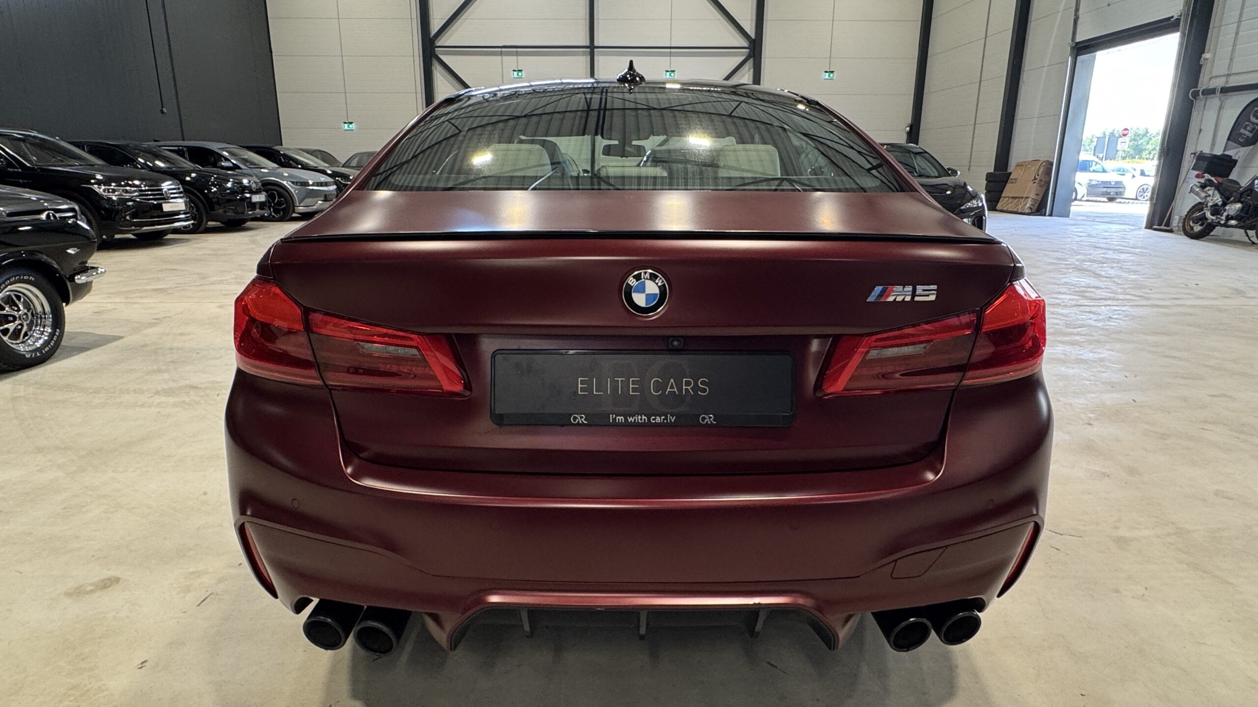 Car image 4