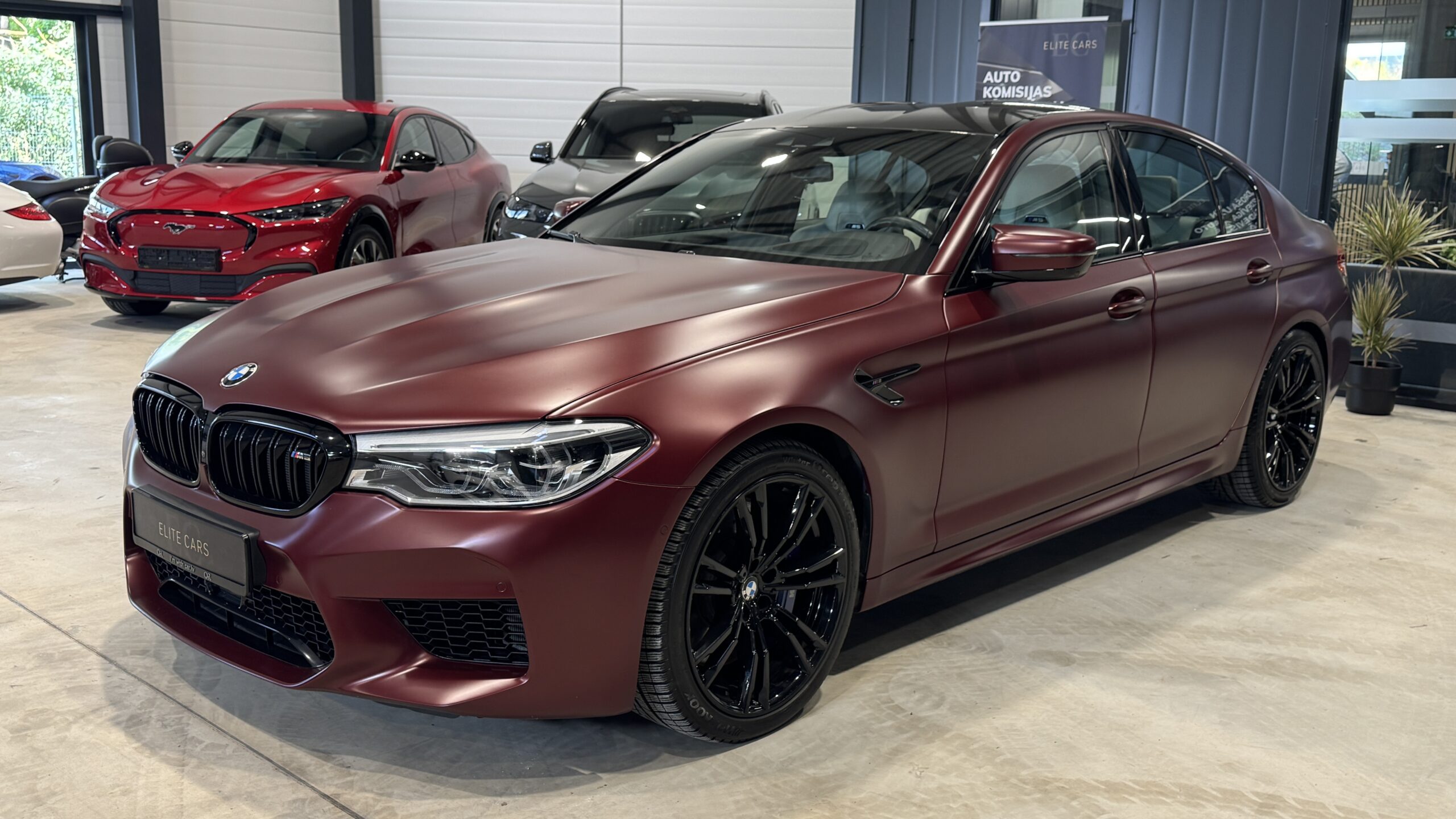 Car image 7