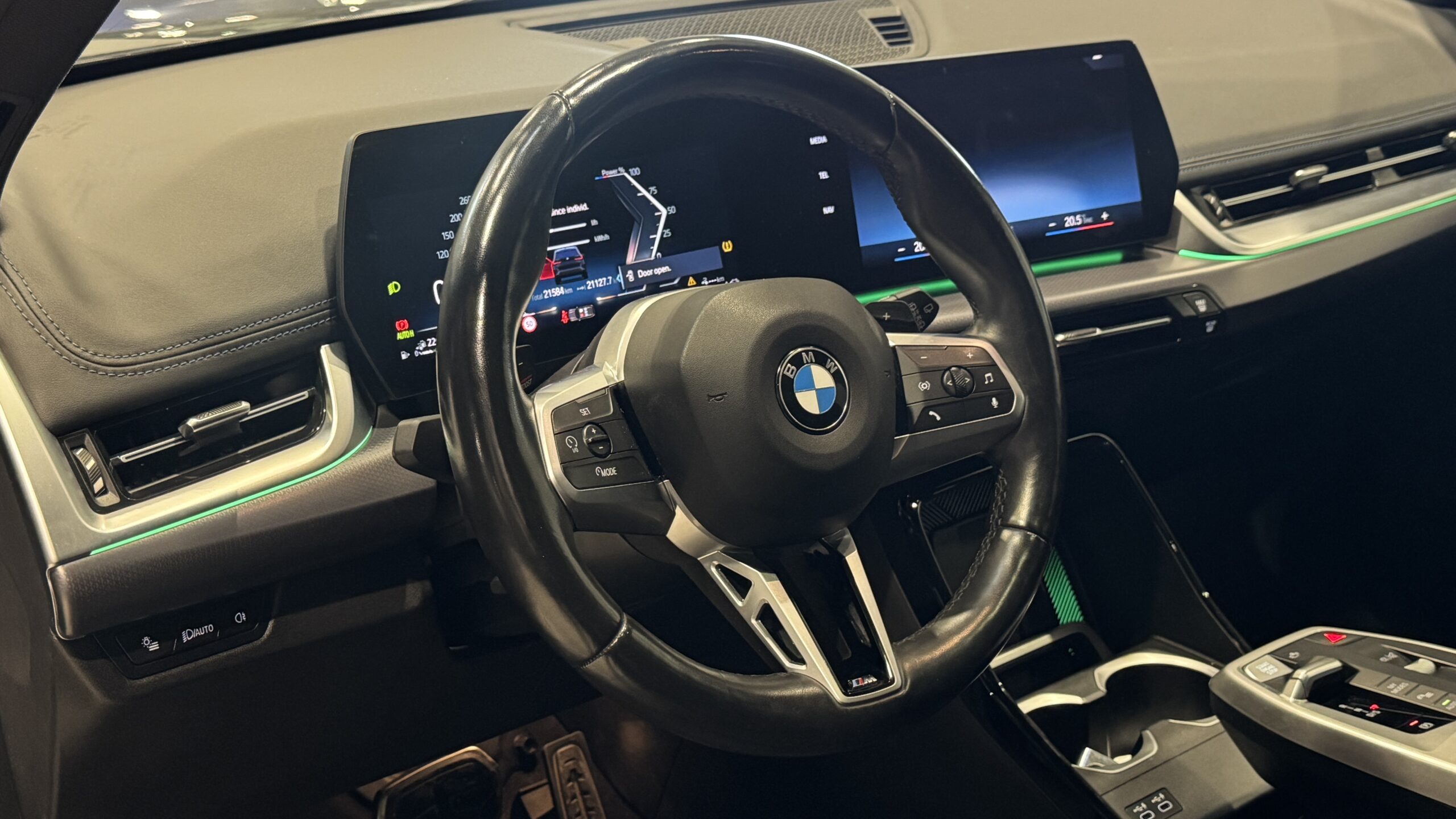 Car image 21