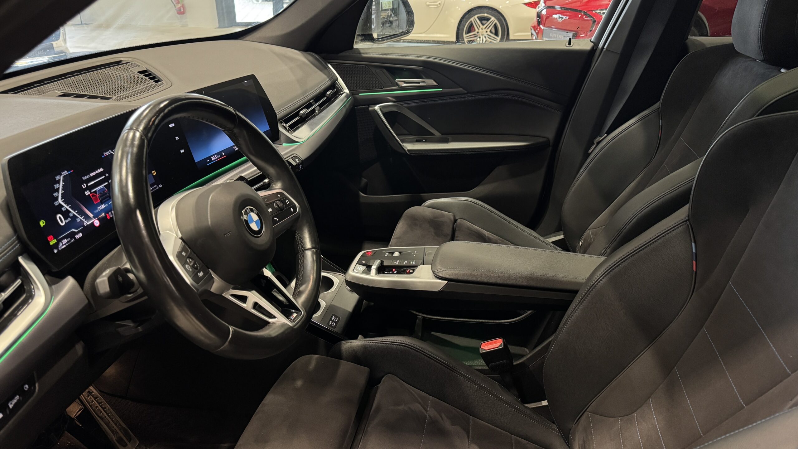 Car image 22