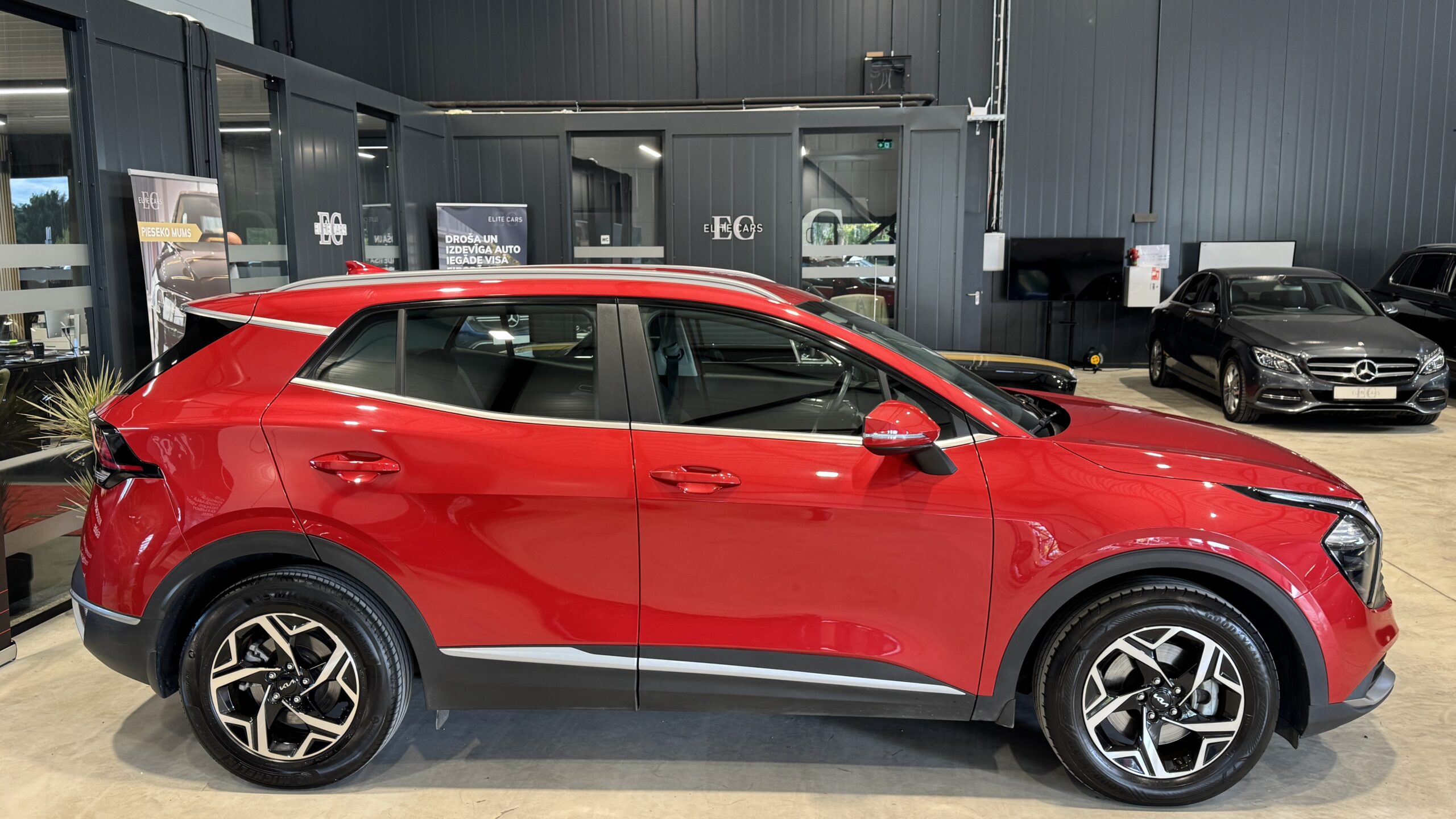 Car image 2
