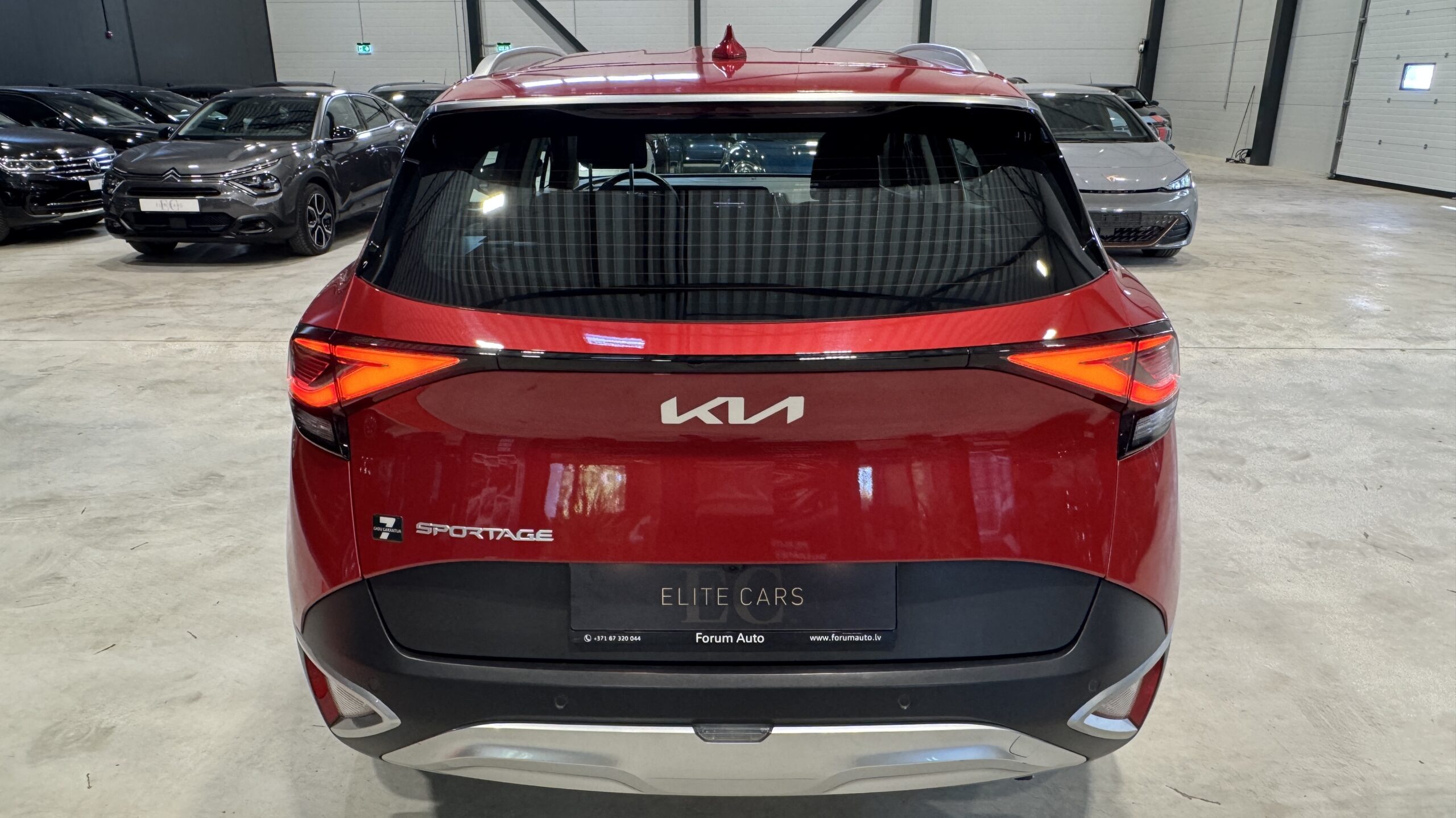 Car image 8