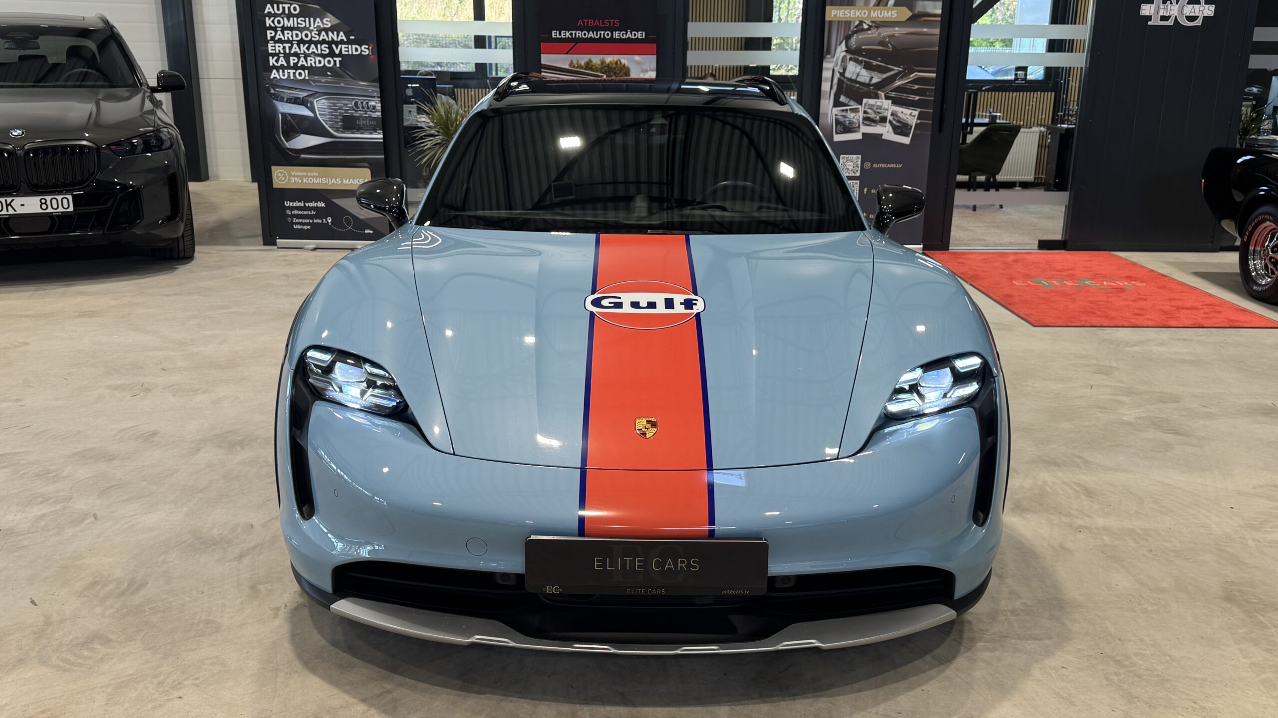 Car image 9