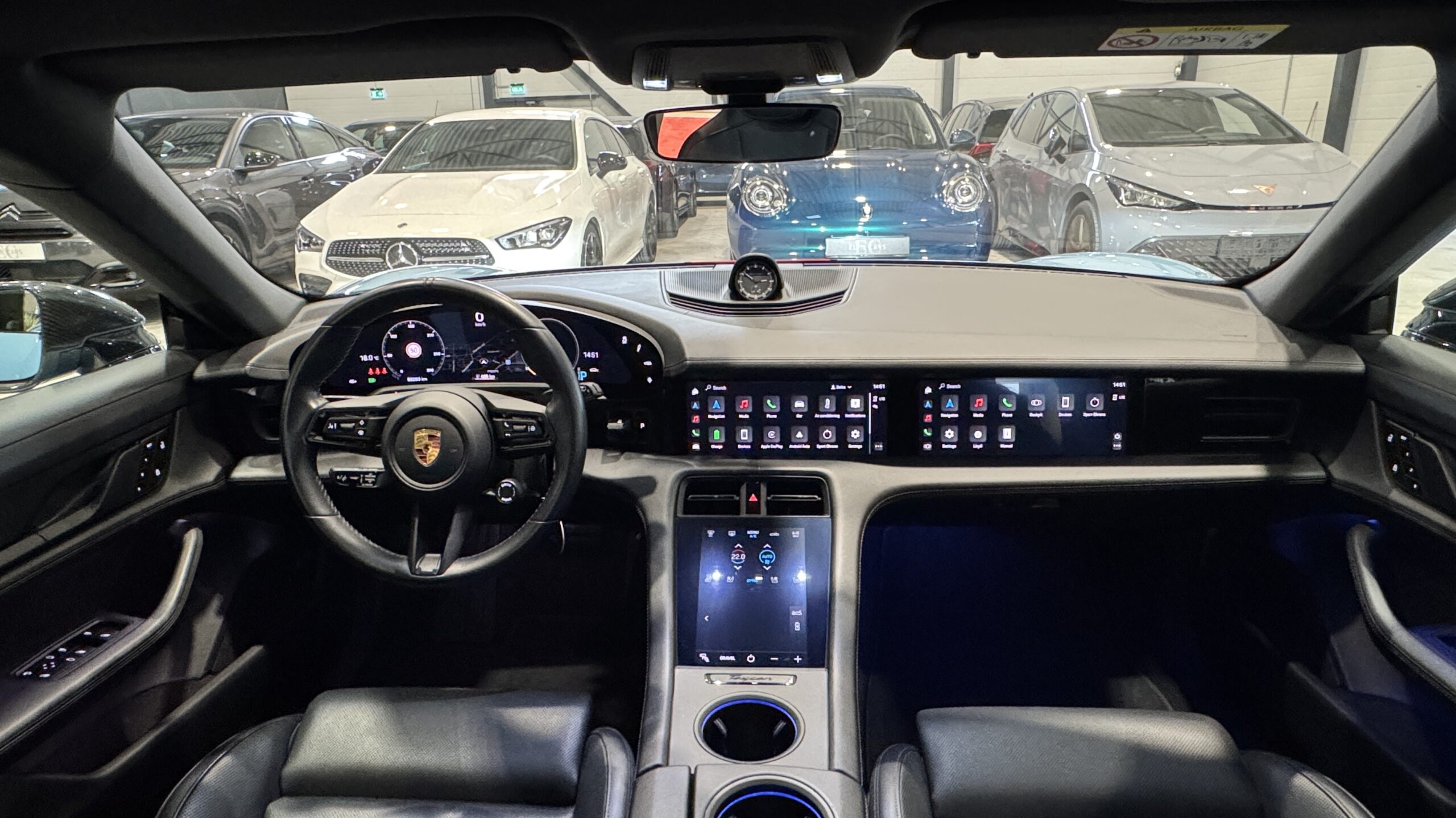Car image 21