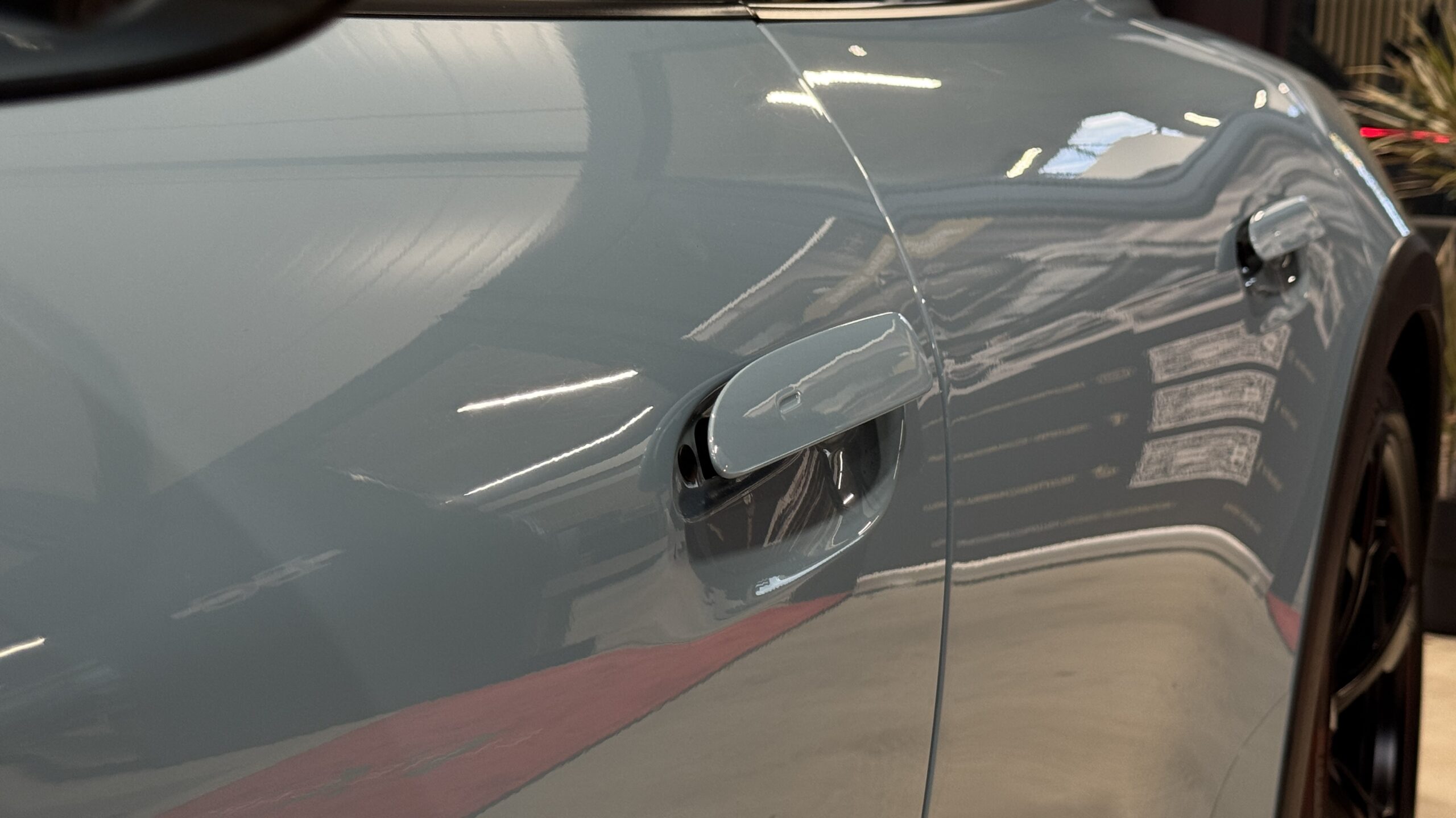 Car image 25