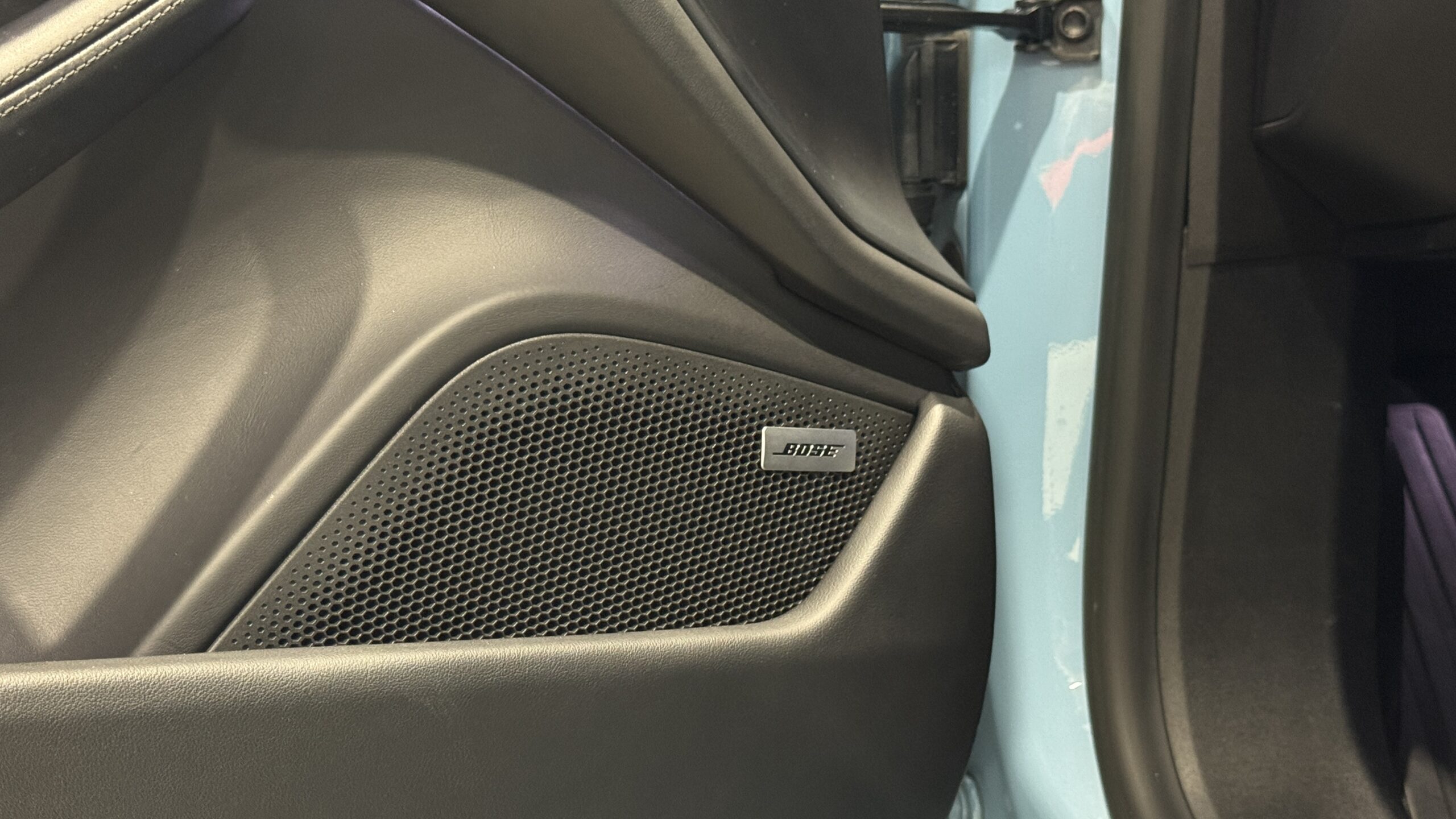 Car image 27