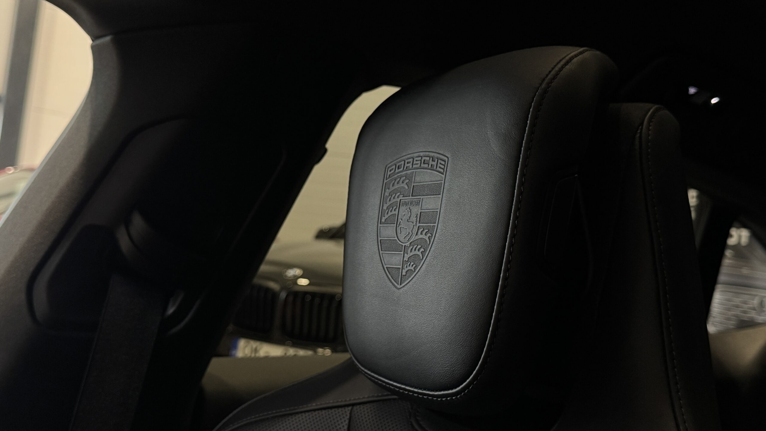 Car image 38