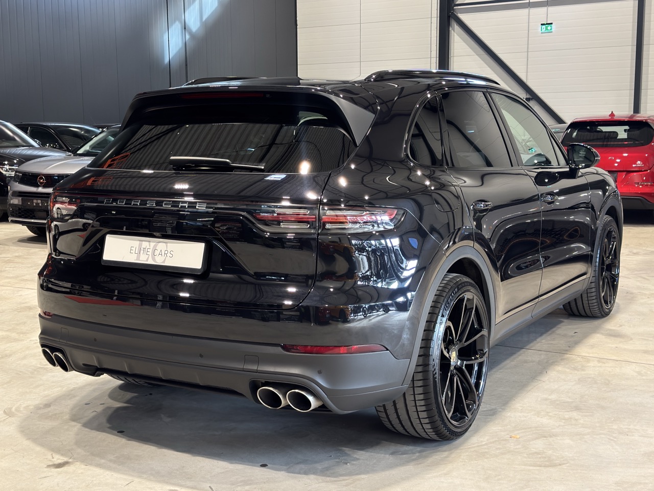 Car image 5