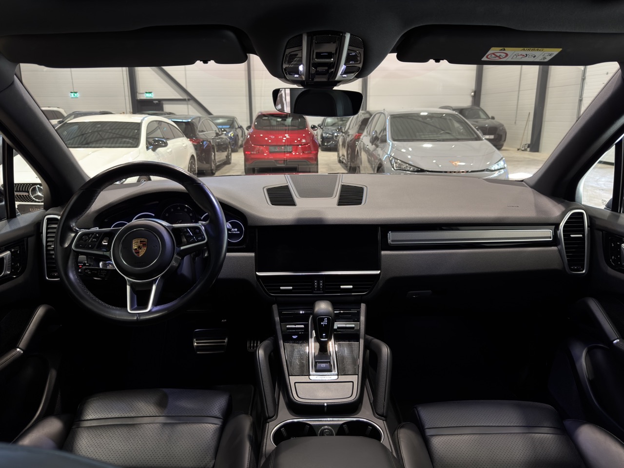Car image 15
