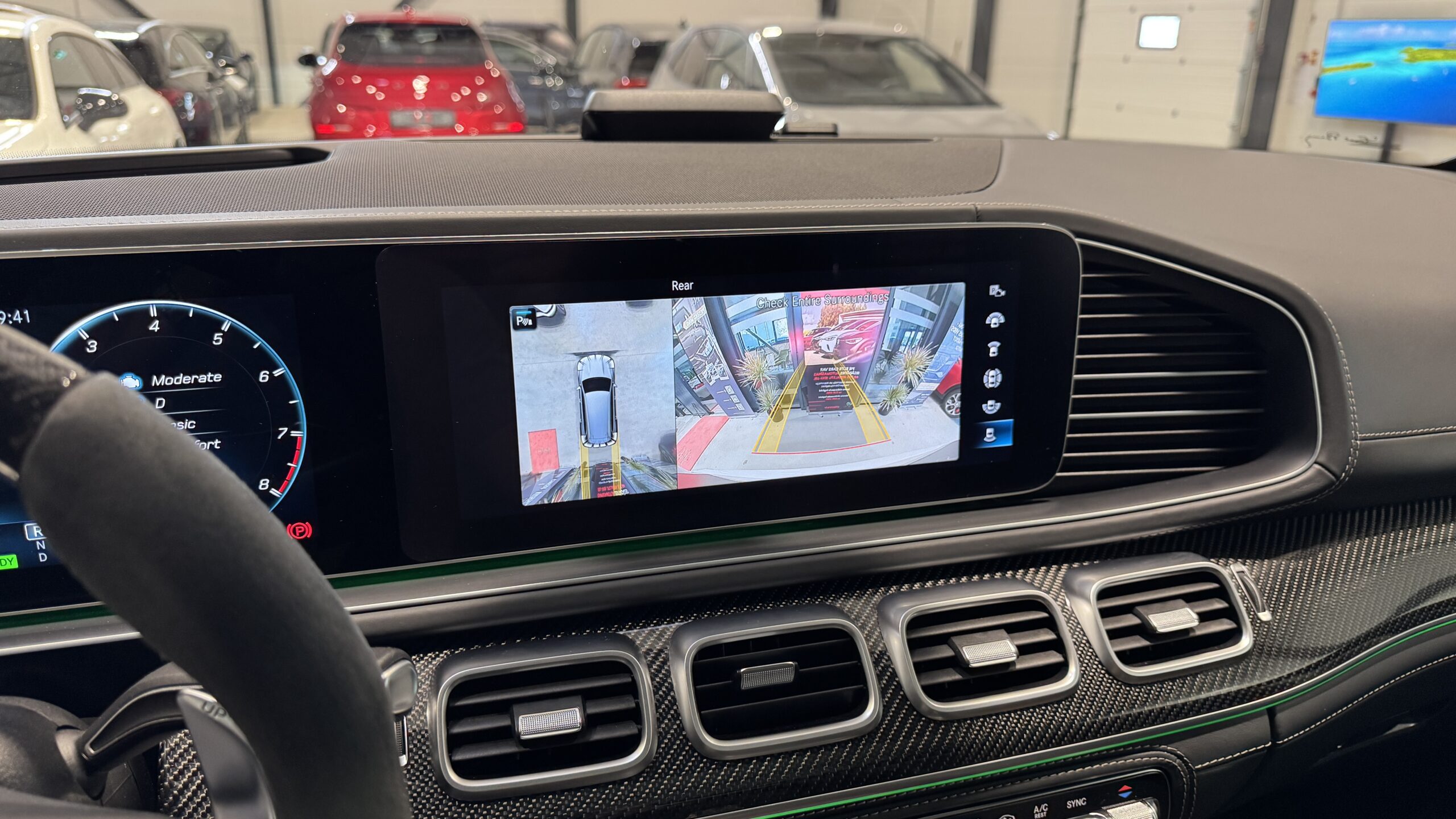 Car image 26