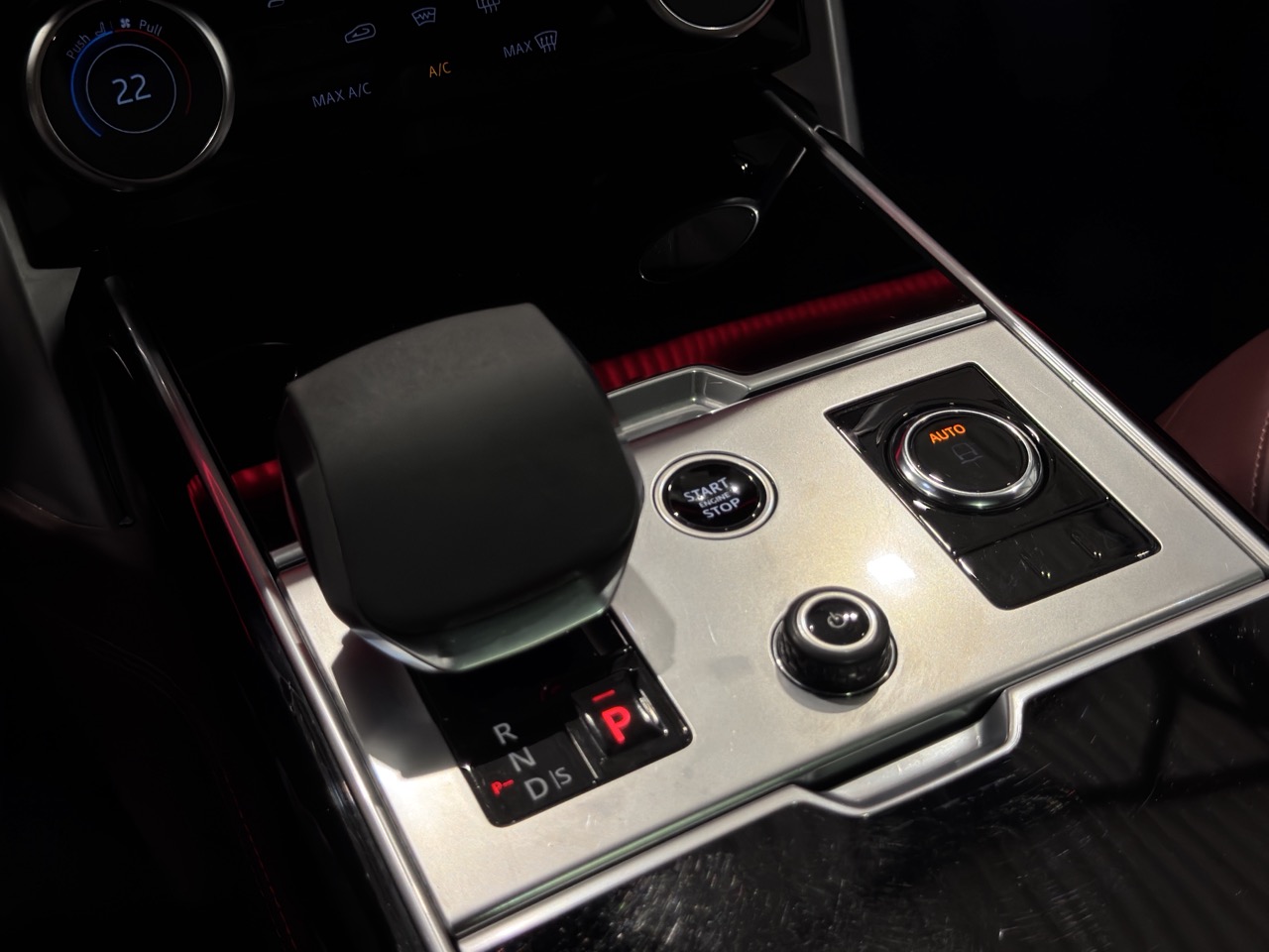 Car image 30
