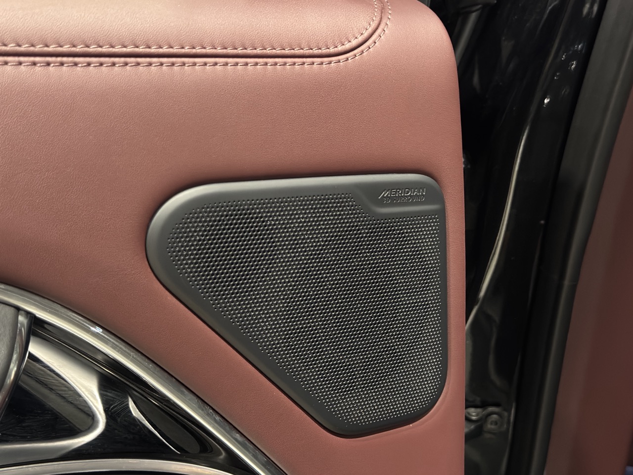 Car image 37