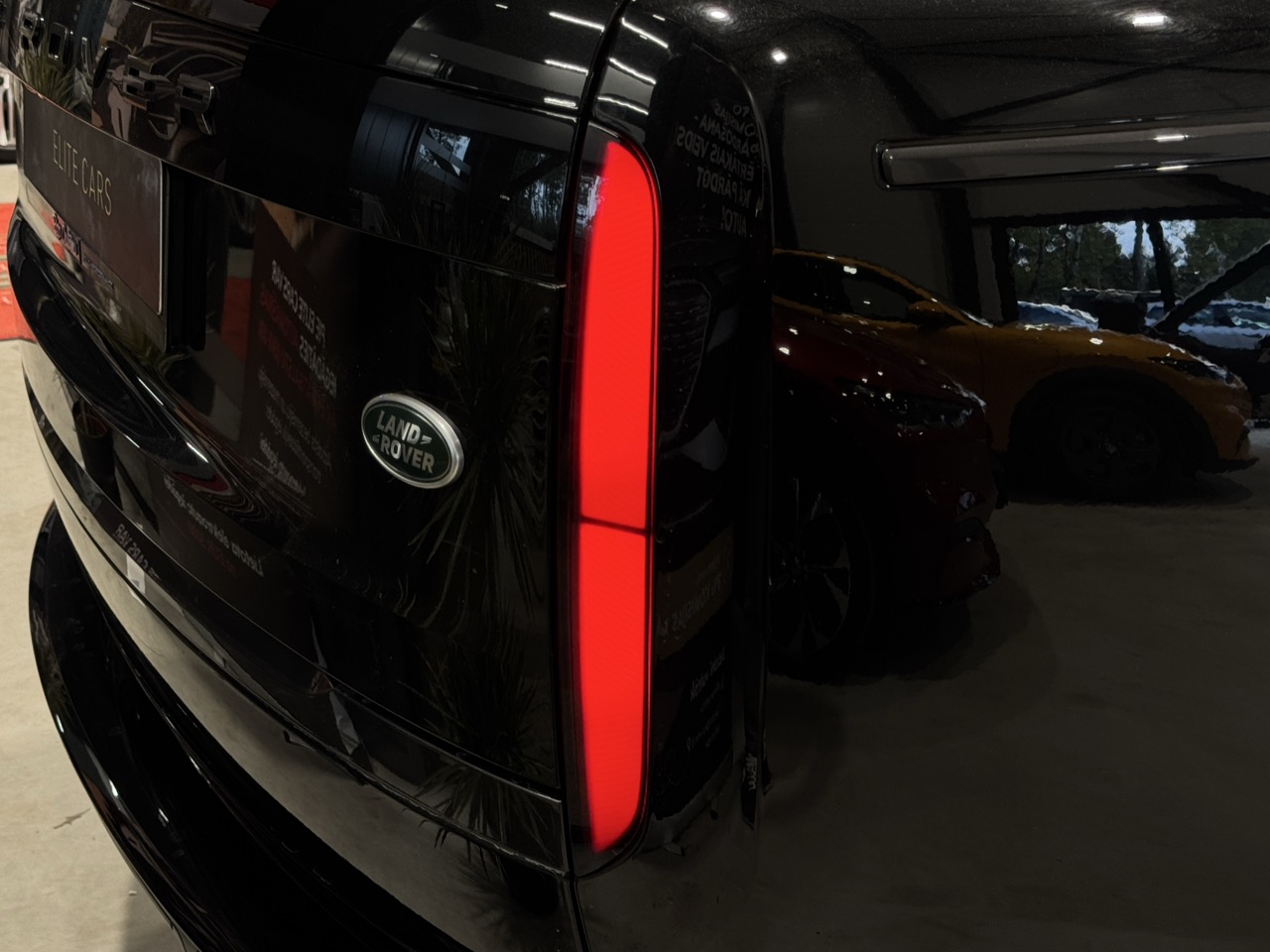 Car image 40