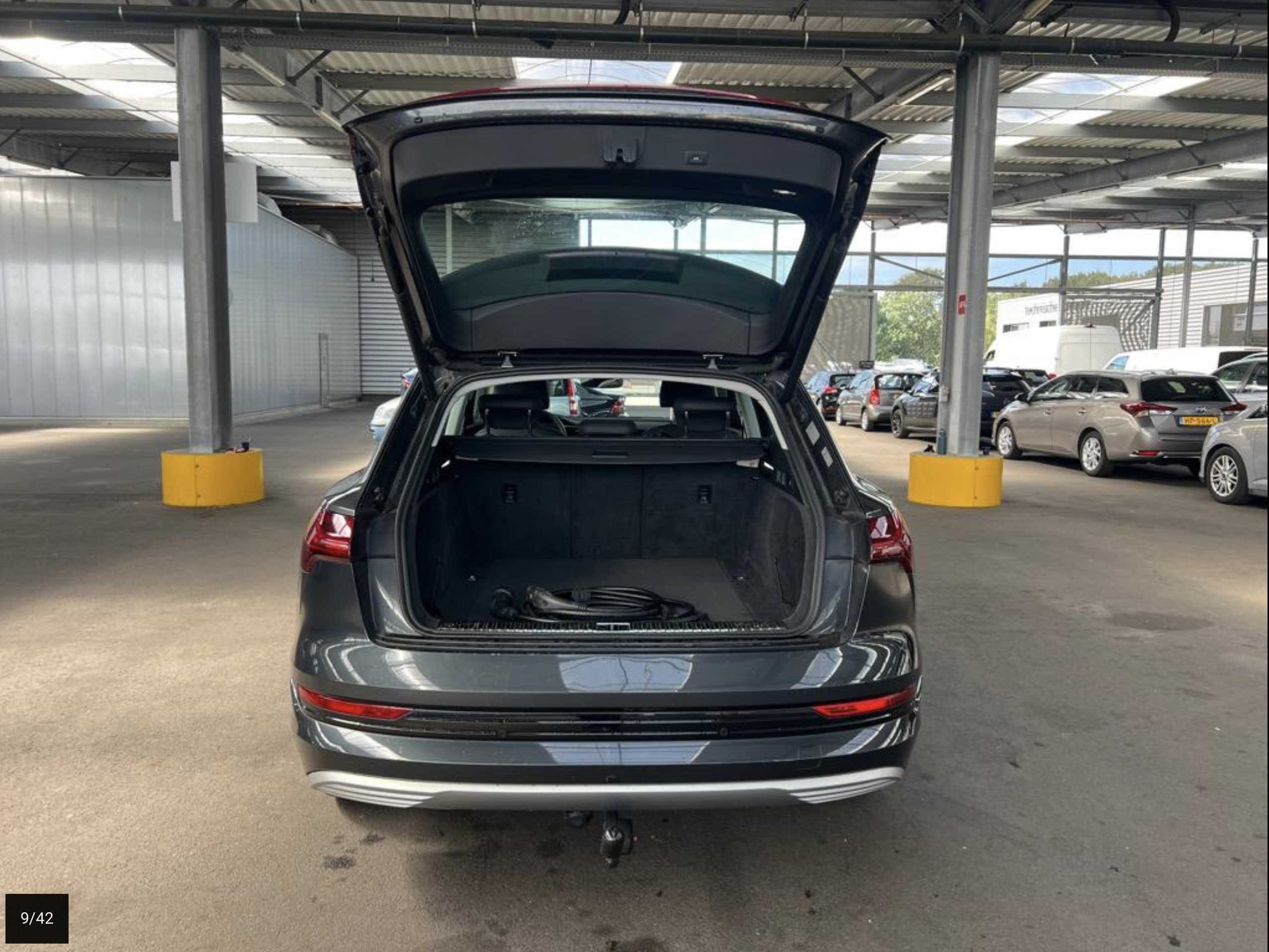 Car image 7