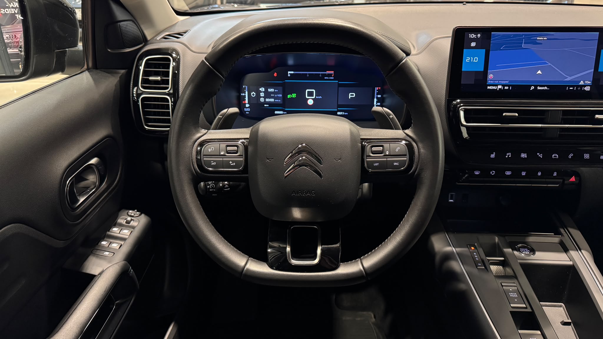 Car image 10
