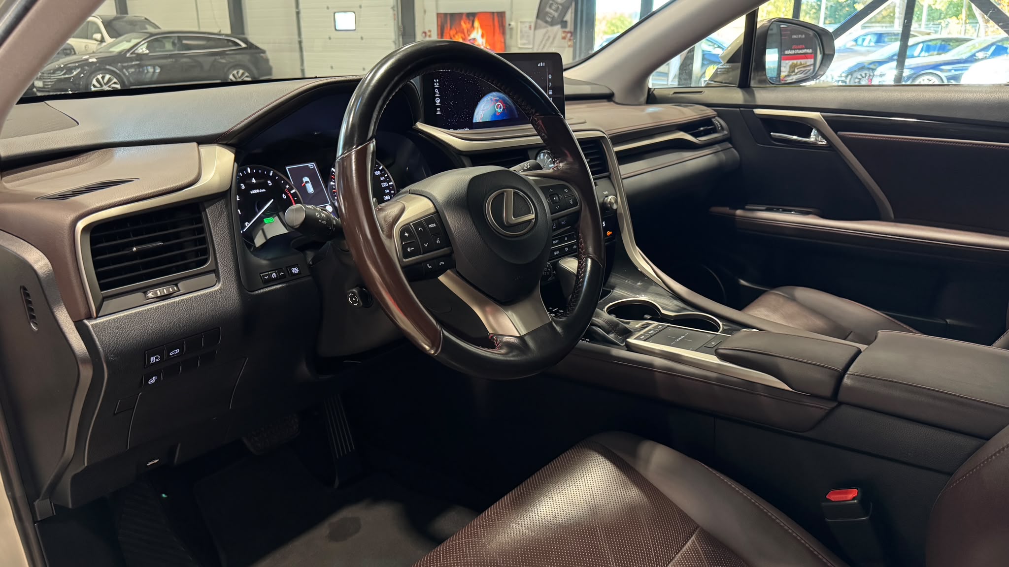 Car image 8